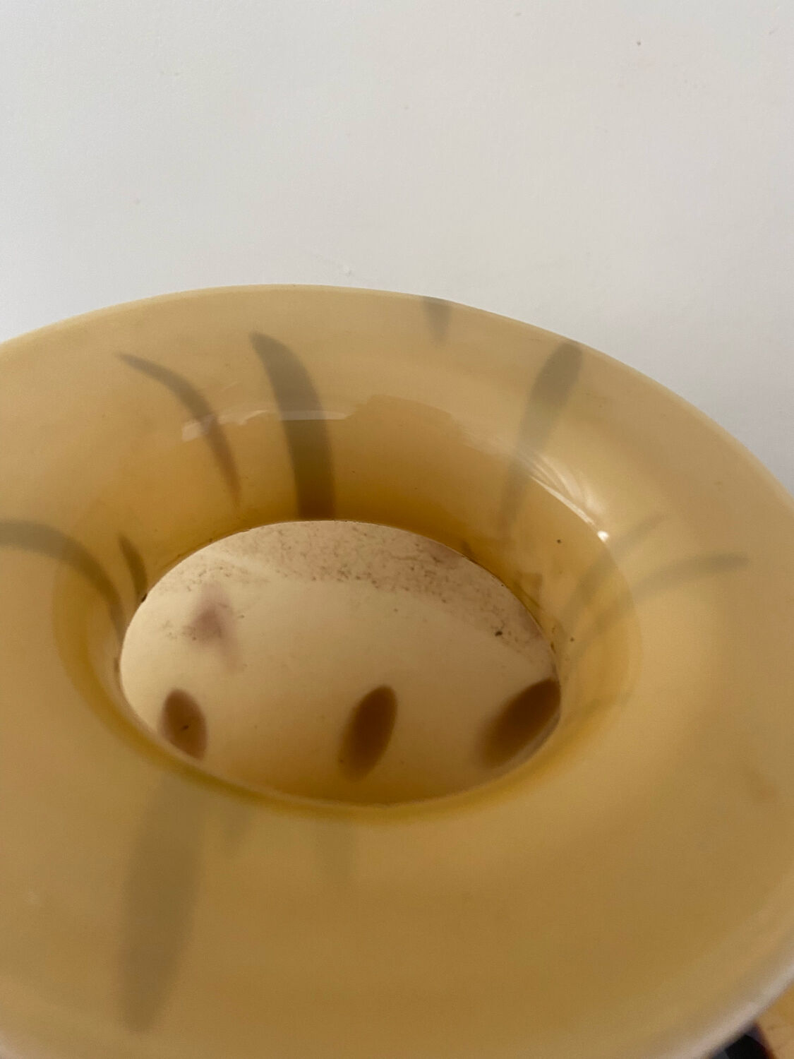 Vase verre d'art de style écaille de tortue jaune doré pate de verre 1970