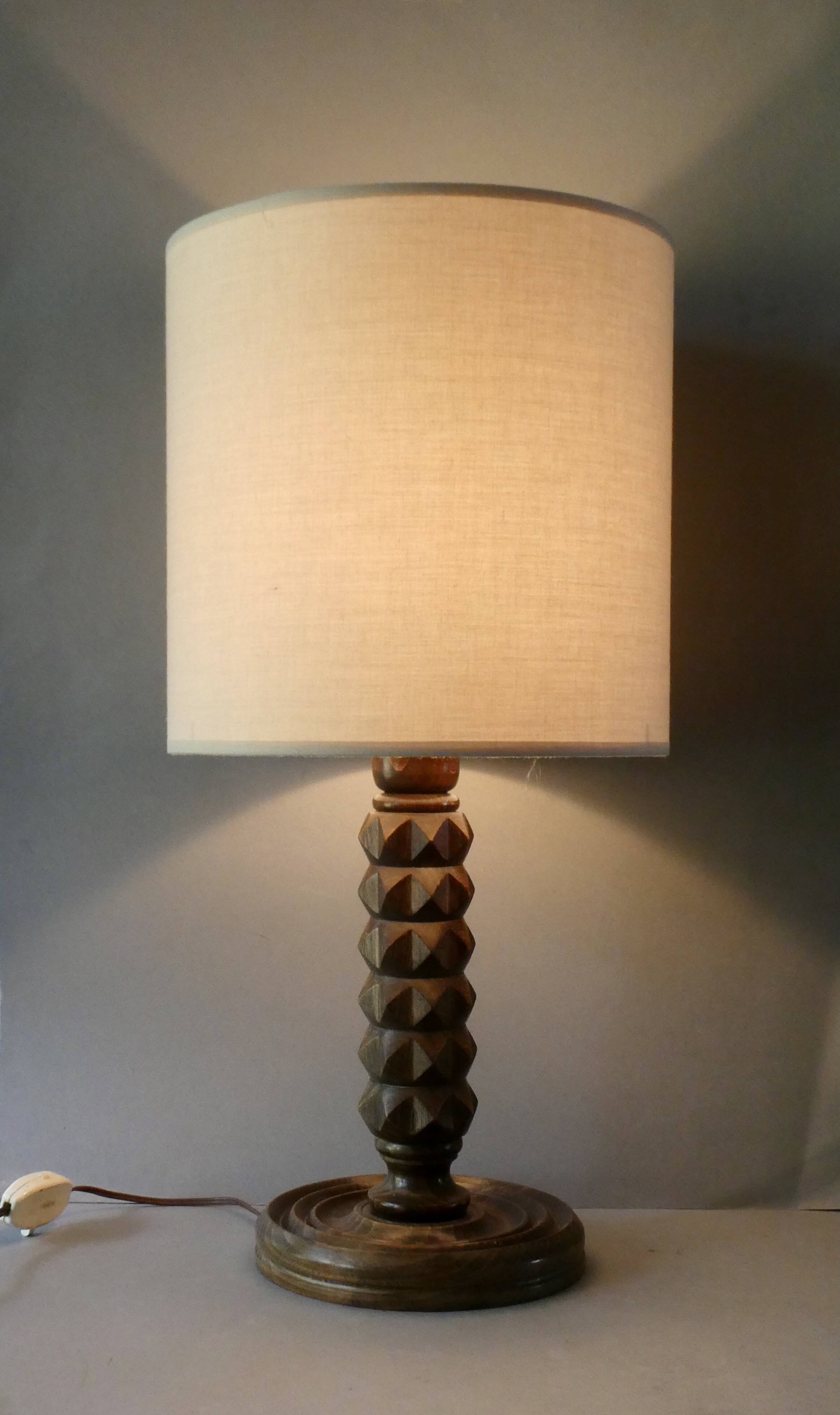 Turned wooden lamp, Charles Dudouyt style, around 1950.