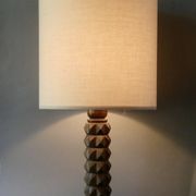 Lampe en bois tourné, style Charles Dudouyt, vers 1950