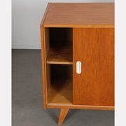 Commode en chêne, modèle U-452, par Jiroutek pour Interier Praha, 1960