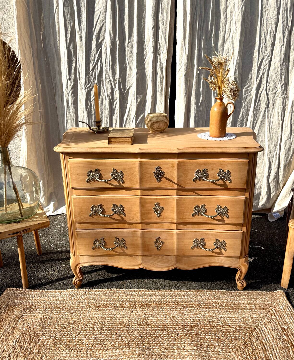 Louis XV chest of drawers in raw wood