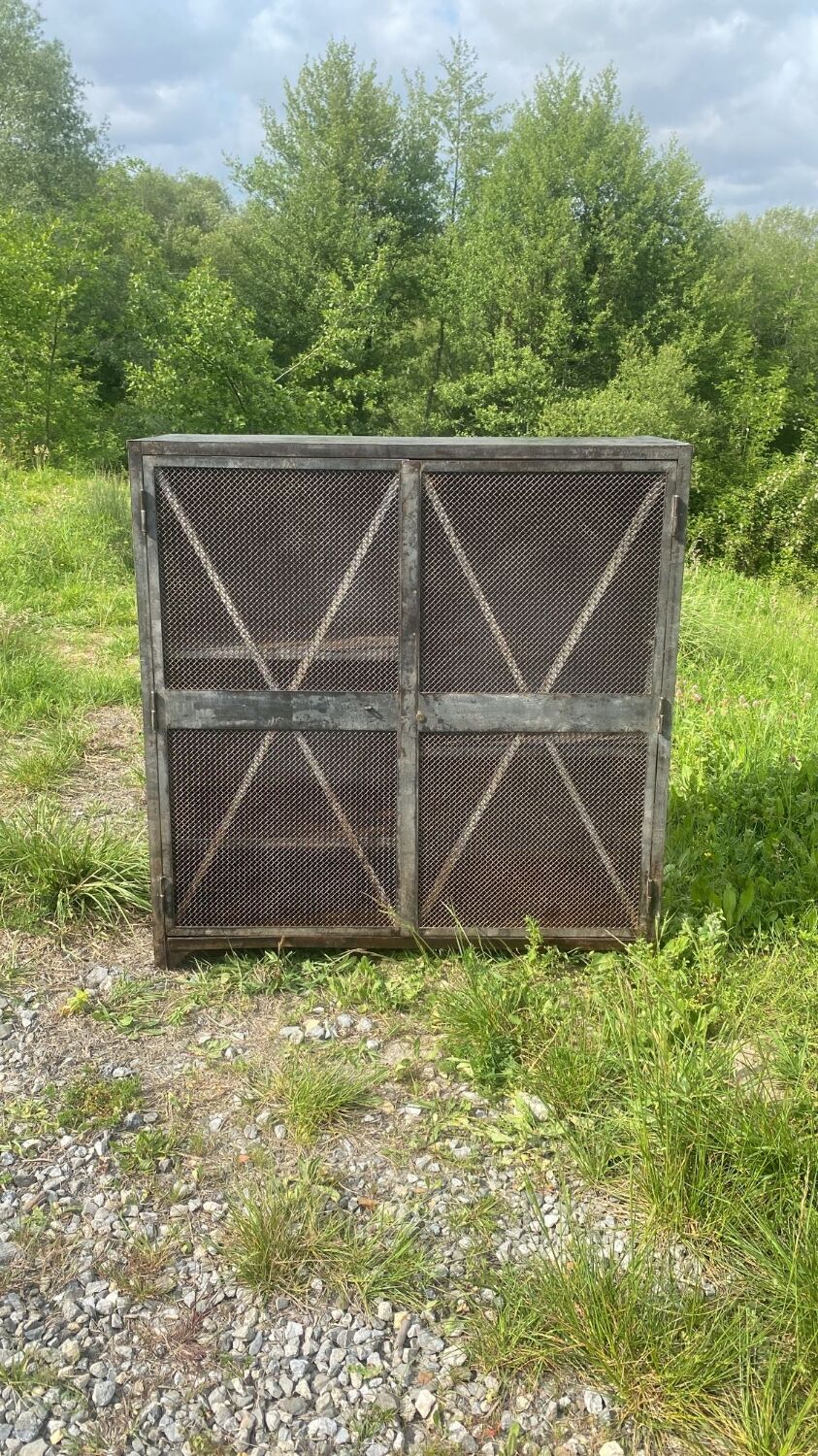 Industrial cabinet