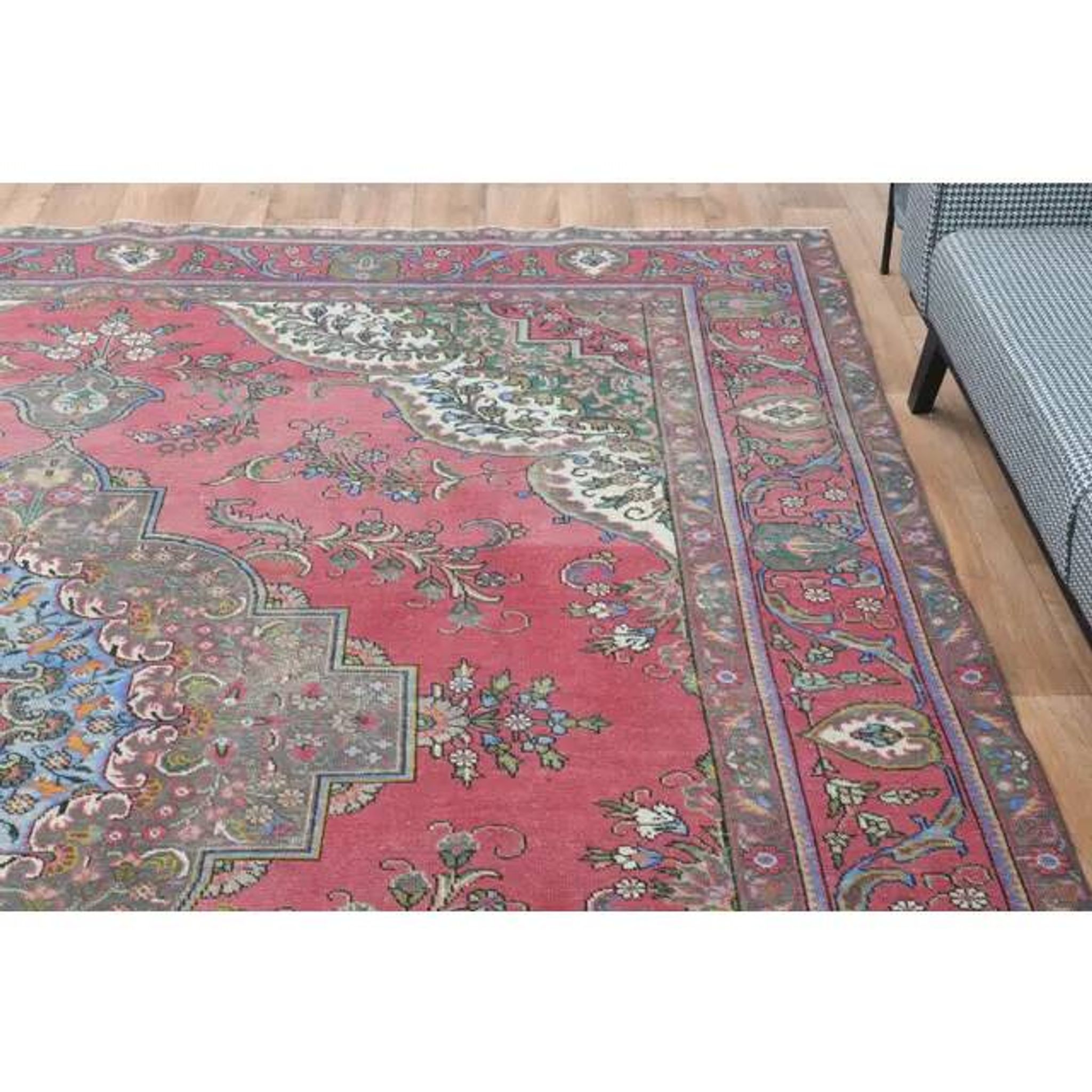 1970s Vintage Persian Handmade Wool Pink Oversized Area Rug 279x390