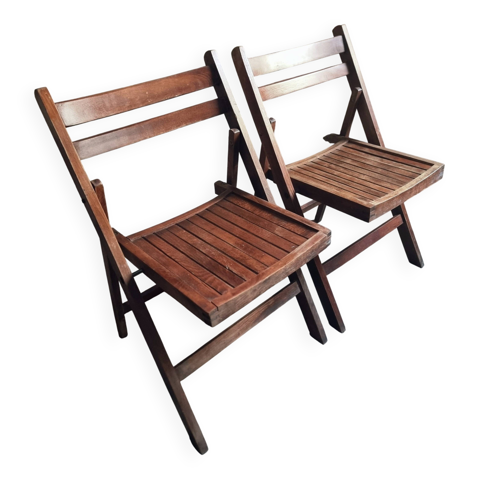 Pair of vintage French folding chairs – 1970s – beech wood chairs – rustic seats