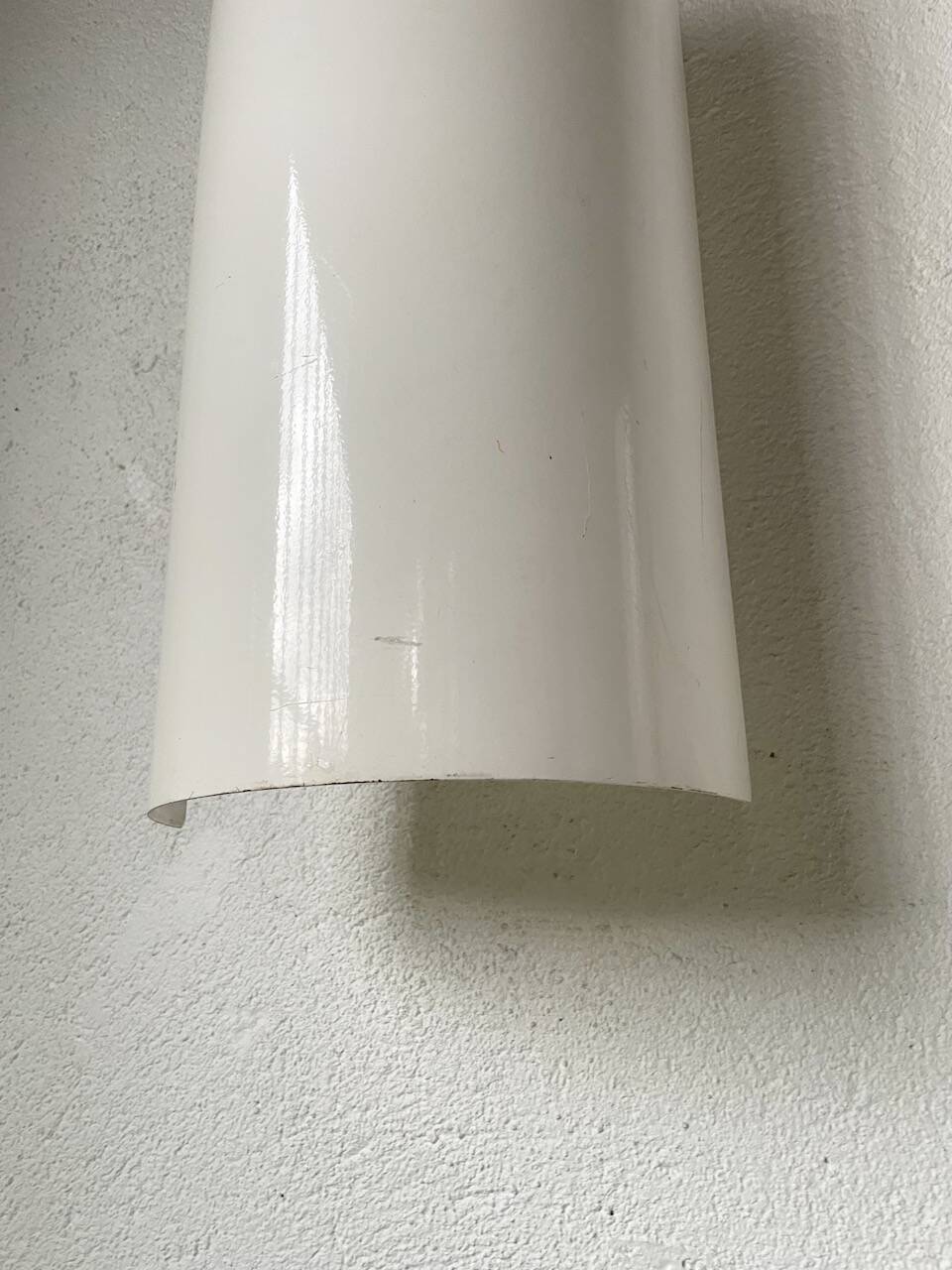 Pair of Parscot wall lights in white lacquered metal from the 80s