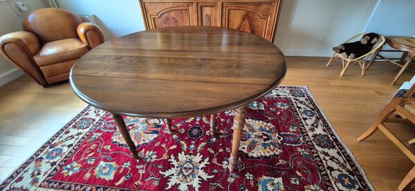 Table extensible en merisier massif