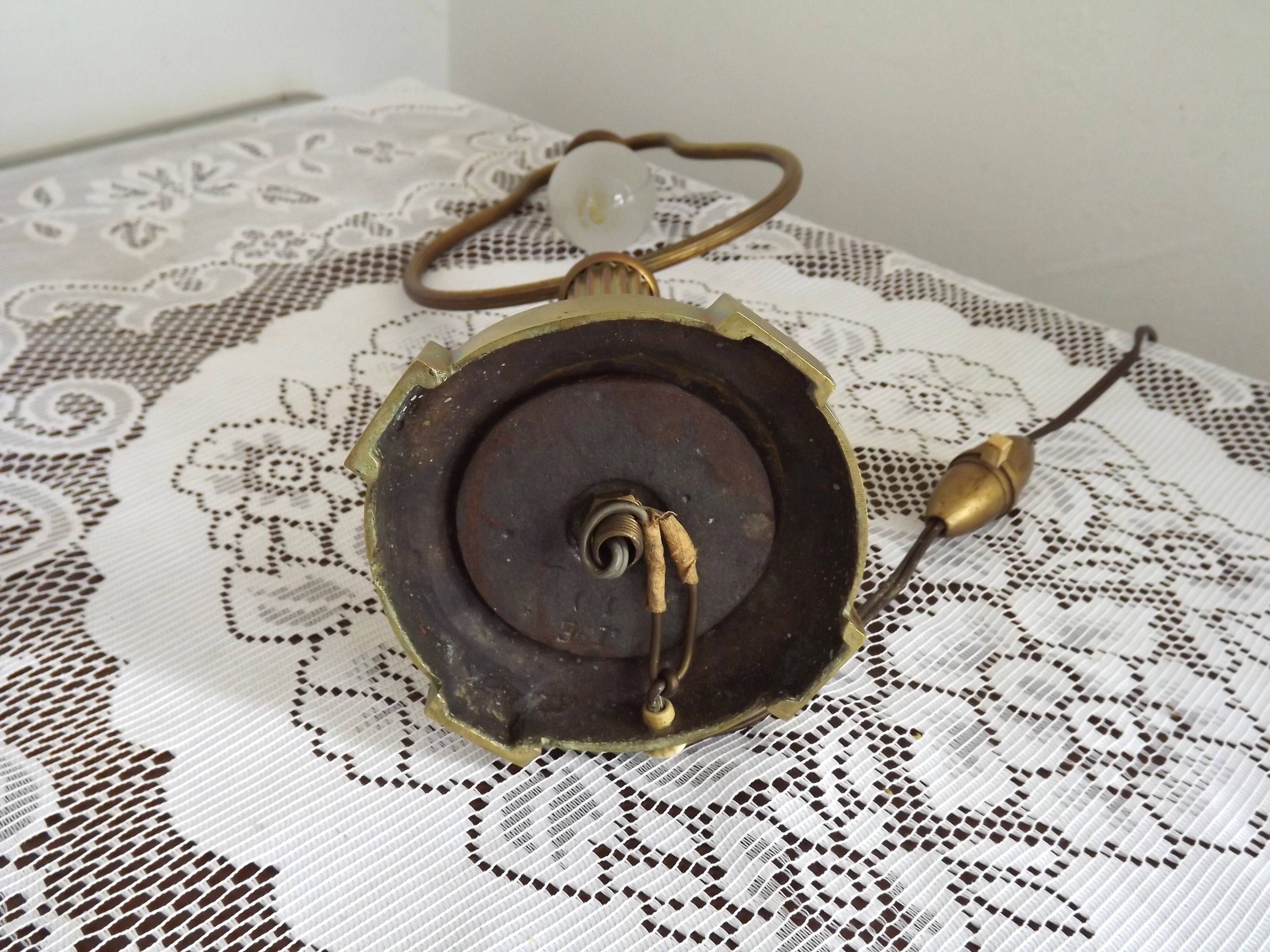 Traditional Style Vintage French Brass Table Lamp Round Footed Base