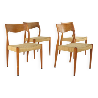 Ensemble de 4 eetkamerstoelen Fristho team naar Niels O Moller modèle 71
