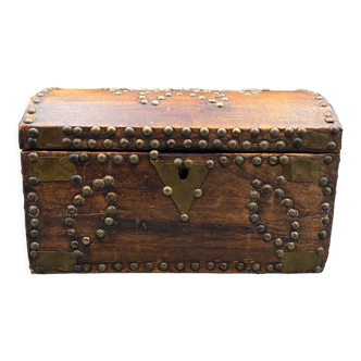 Small trunk in leather and wood 1900 in the taste of the High Era