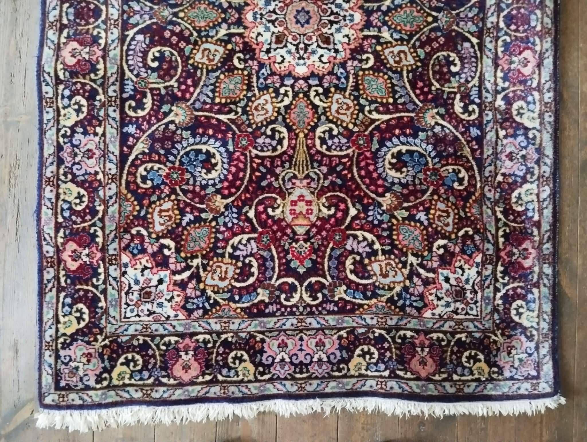 Handmade Persian Tabriz rug 145x100cm
