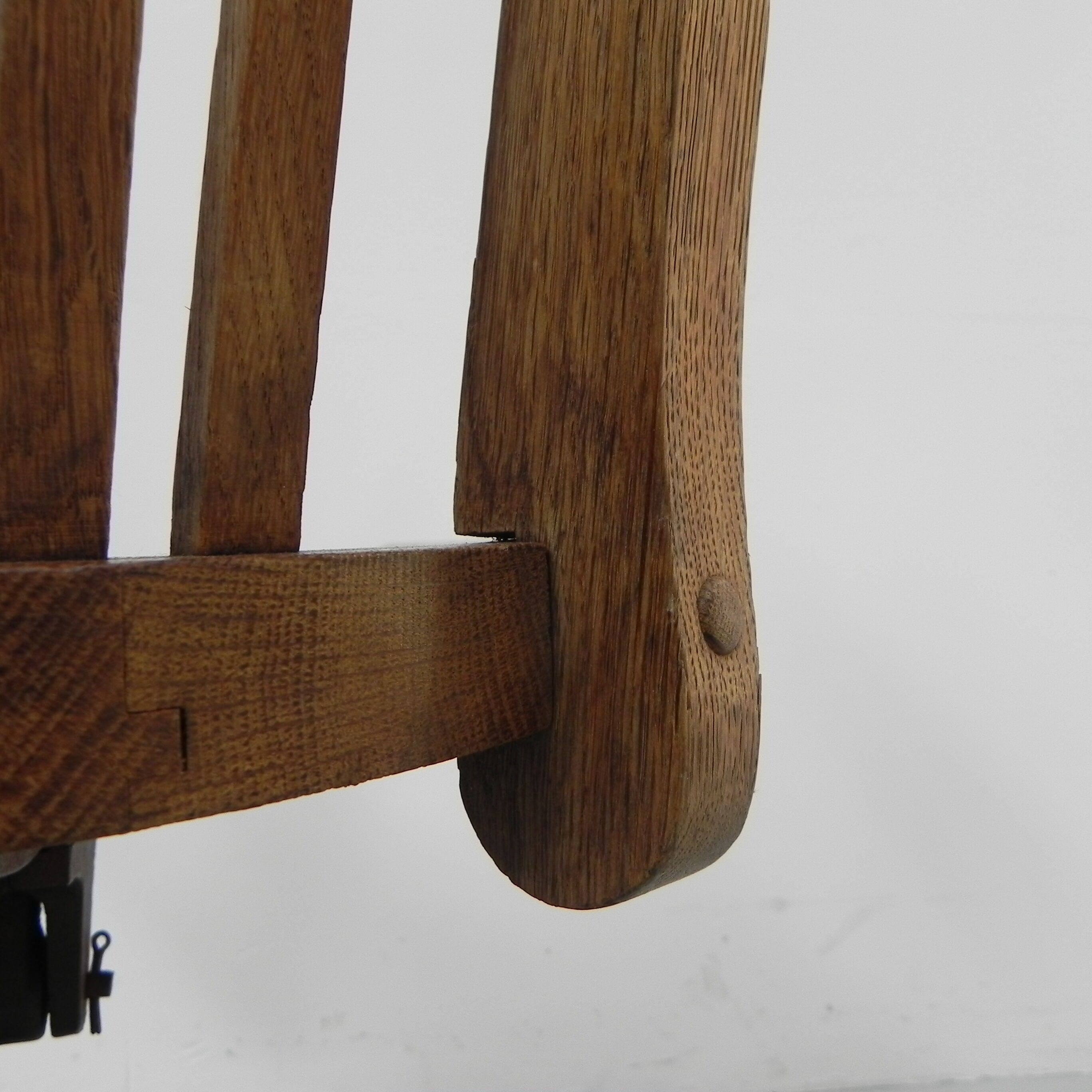 Oak office chair with spring mechanism and armrests