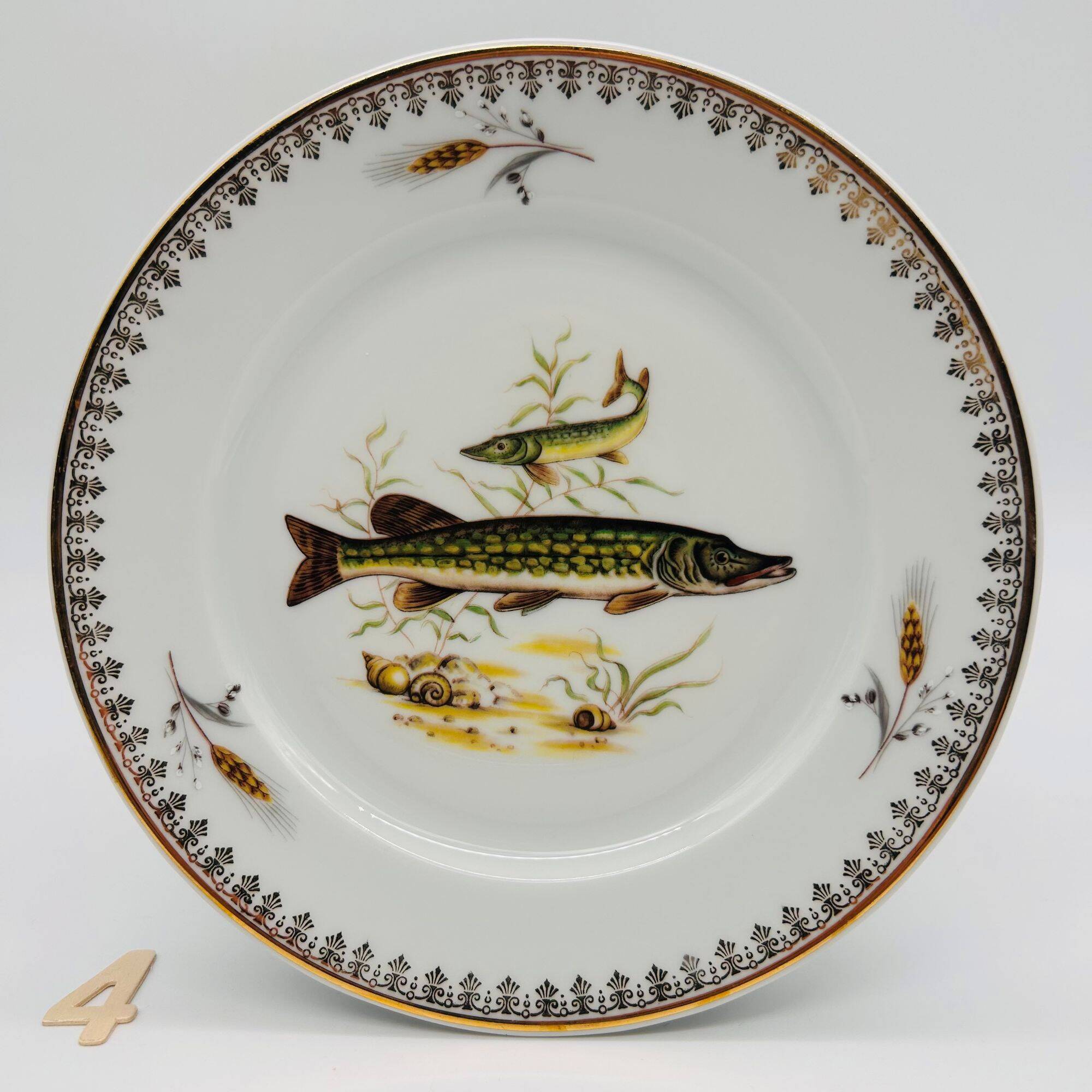 6 Limoges porcelain plates, fish pattern.
