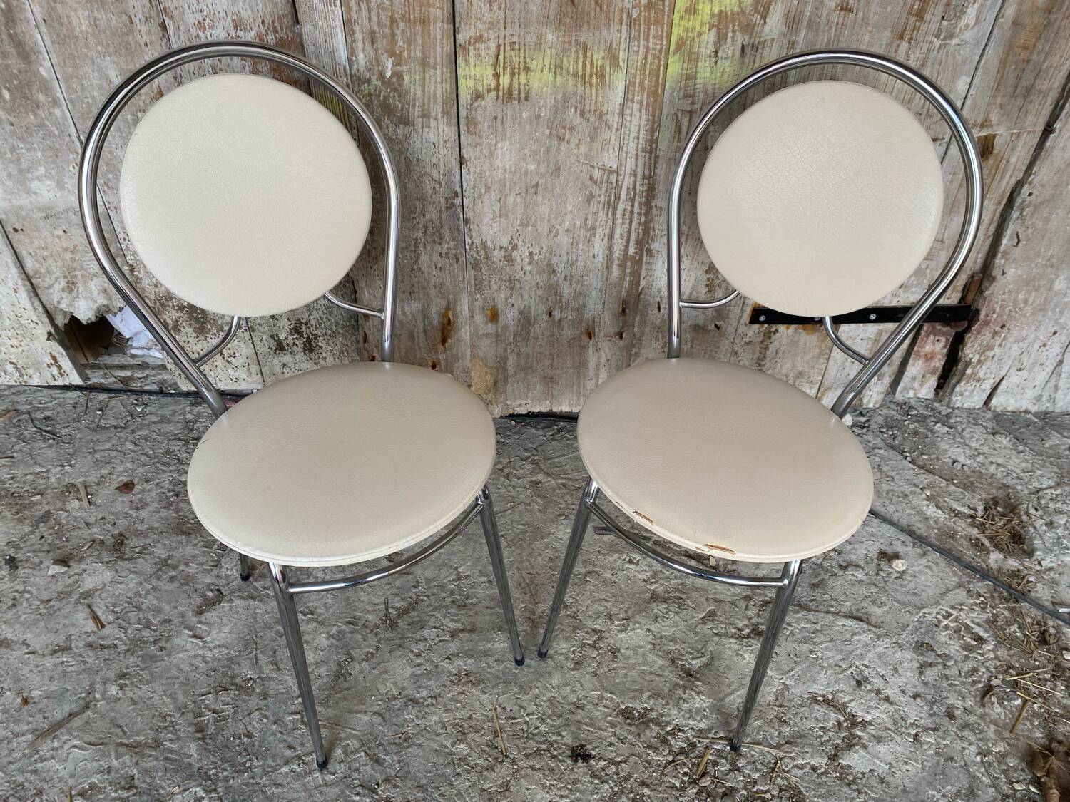 SOUDEXVINYL Chair Pair Chrome Metal + White Skai 70s Vintage #