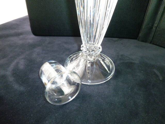 Pair of candlesticks or soliflores in Arques crystal Carthage model