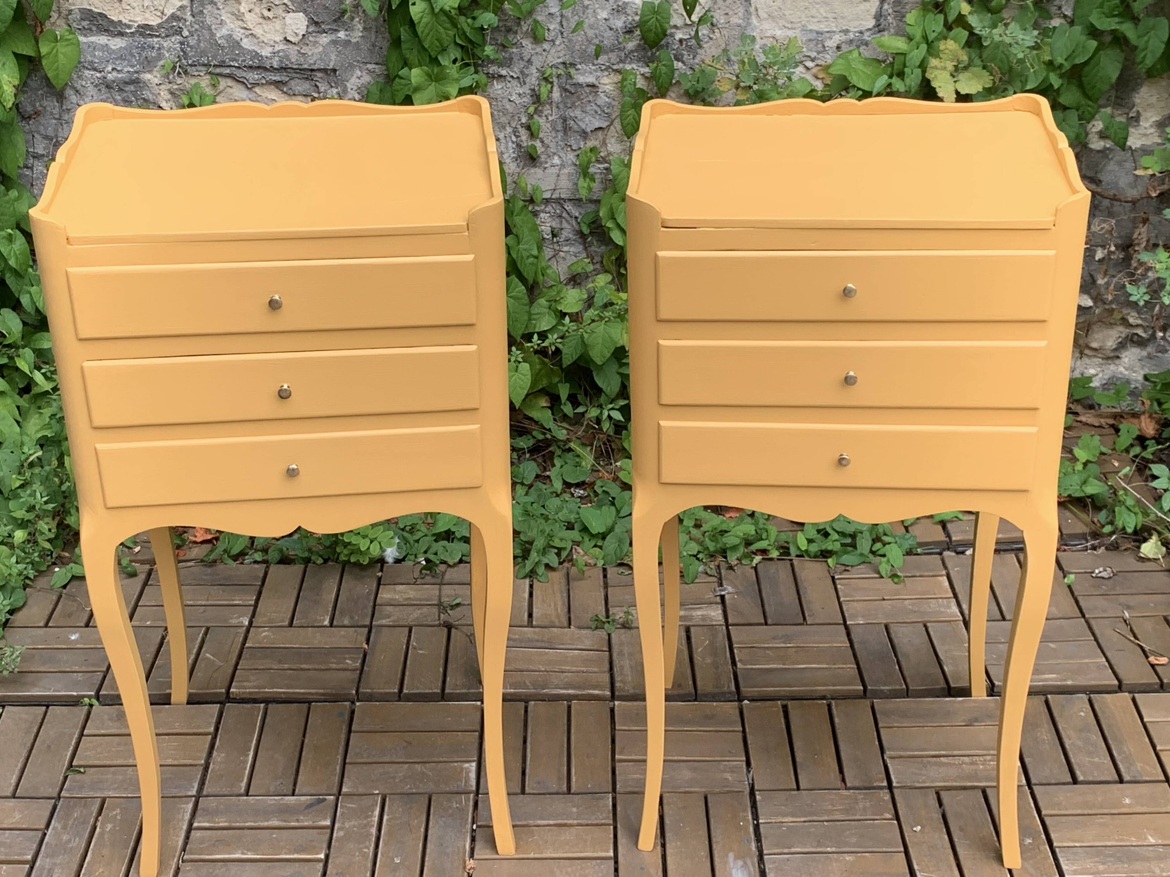 Pair of vintage Louis XV style bedside tables
