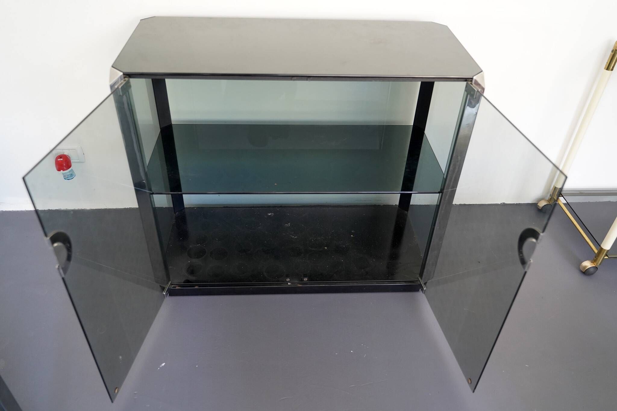 Vintage glass and chrome cabinet by Willy Rizzo for Mario Sabot. Italy 1970