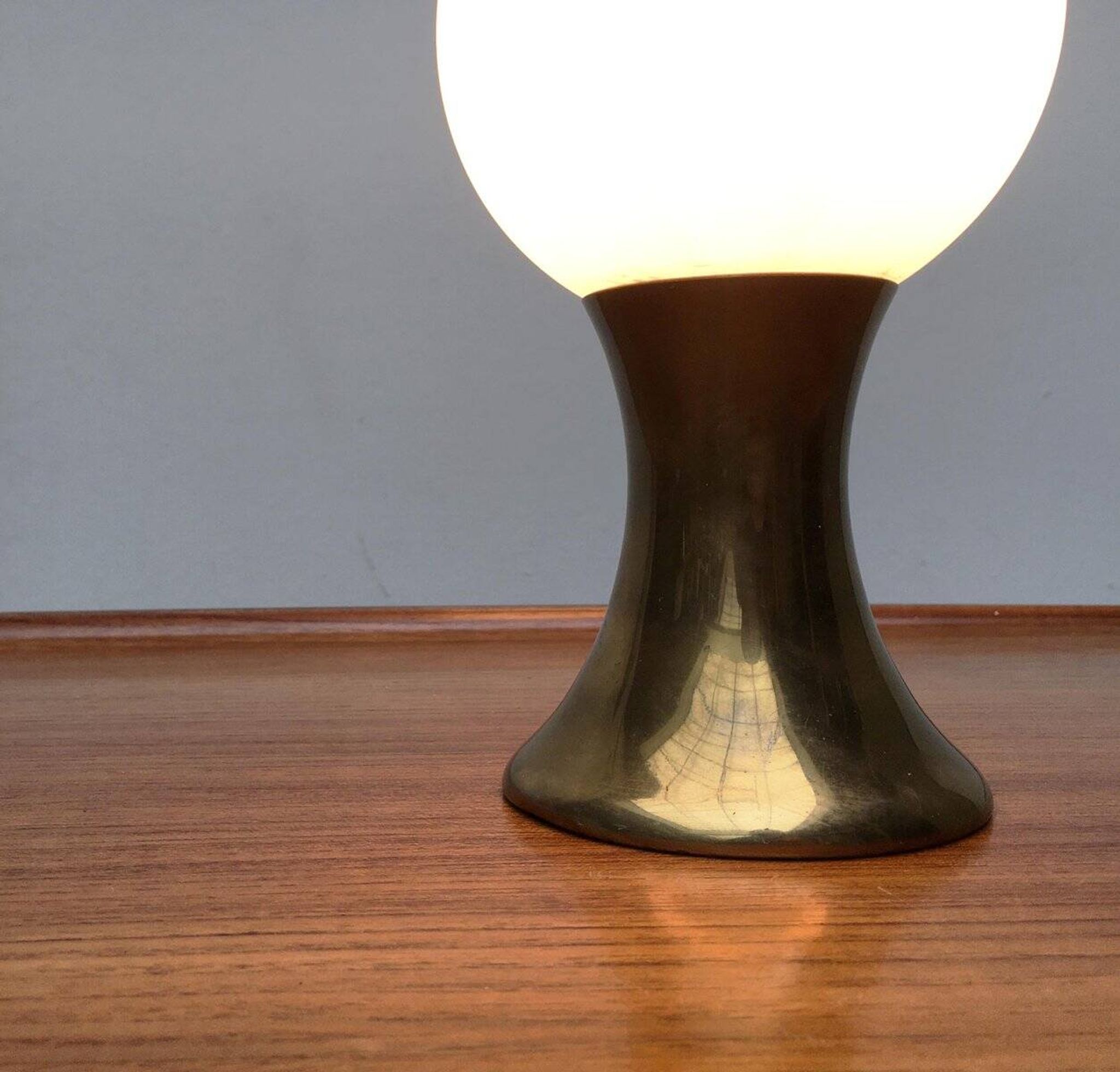 Lampe de table milieu du siècle