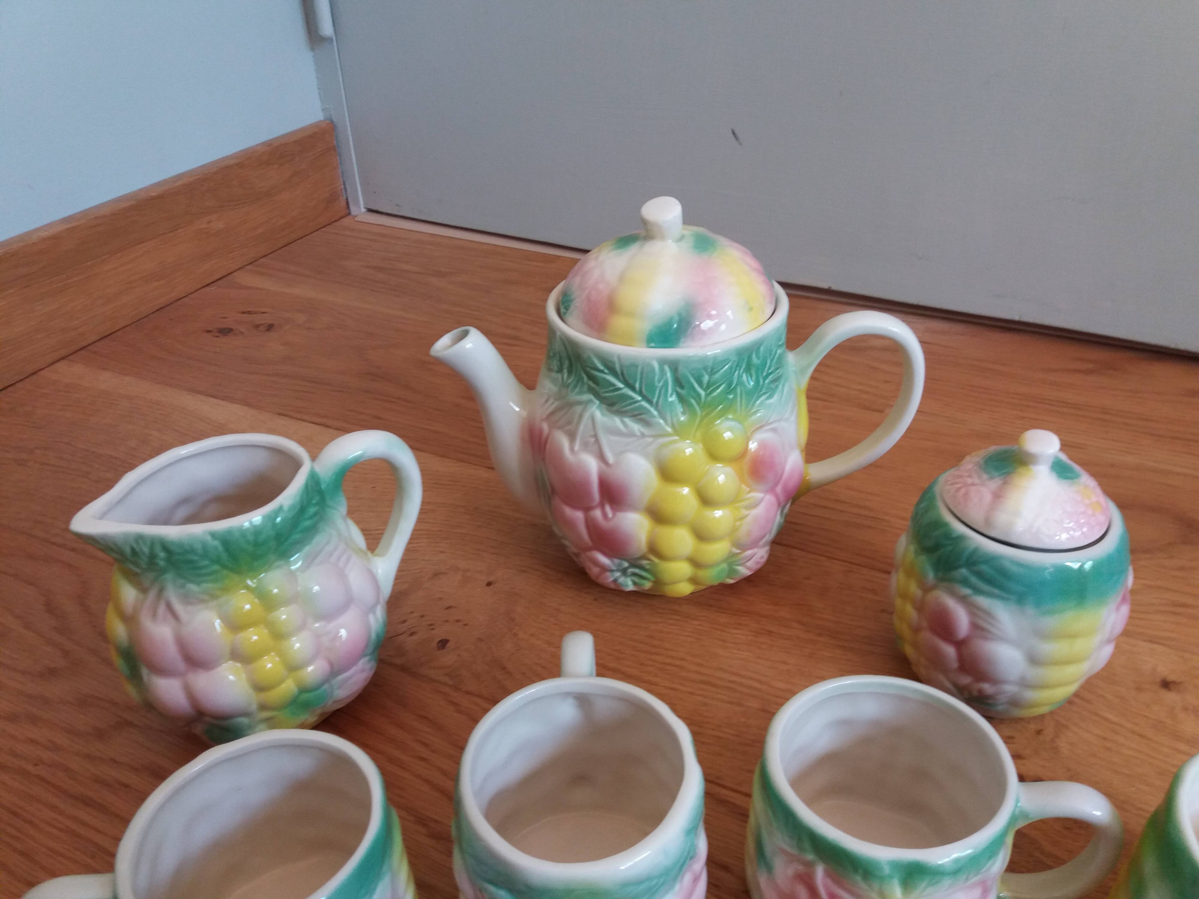 Pastel slushie coffee or tea service