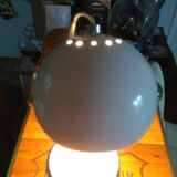 Eyeball desk lamp