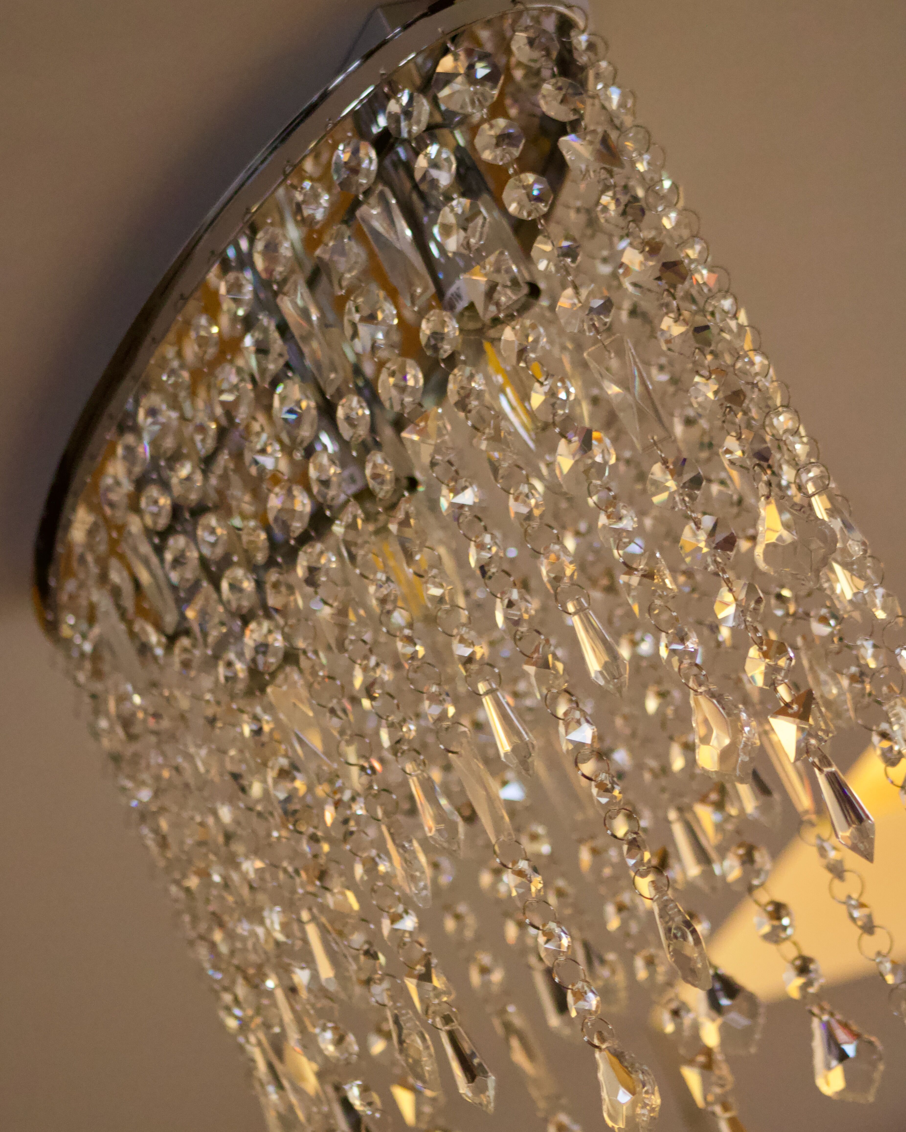 Minimalist glass fringe ceiling light