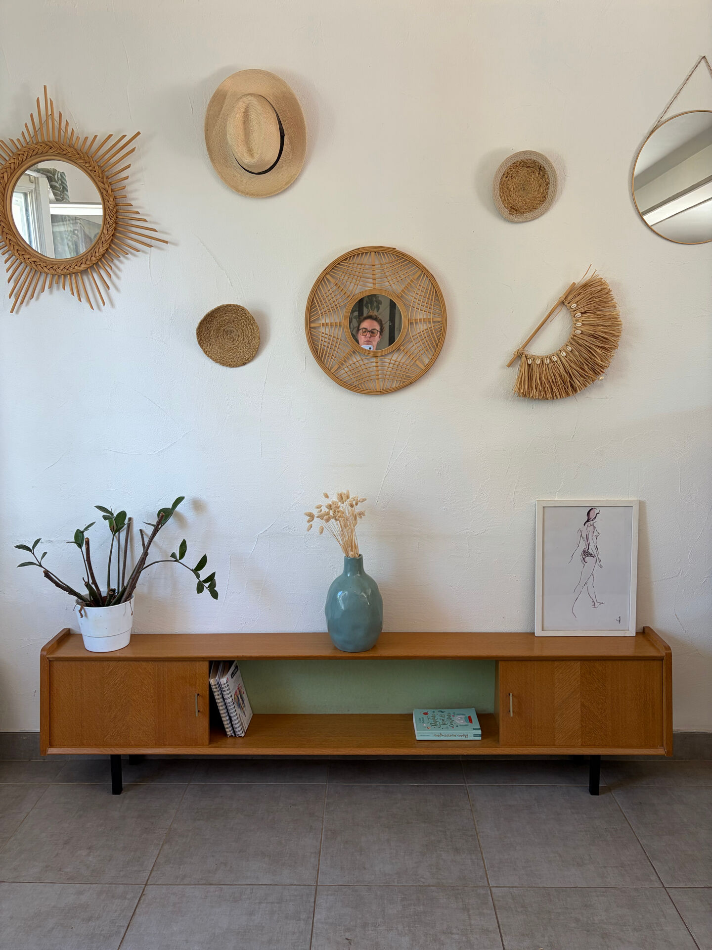 Vintage low enfilade from the 1960s (shallow)