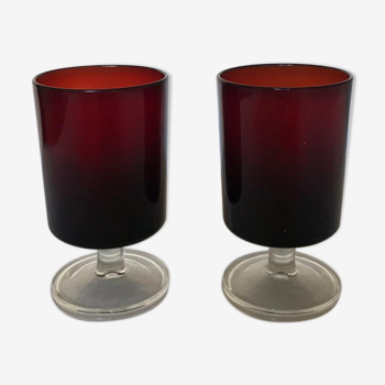 Lot de deux verres à pied rouge transparent