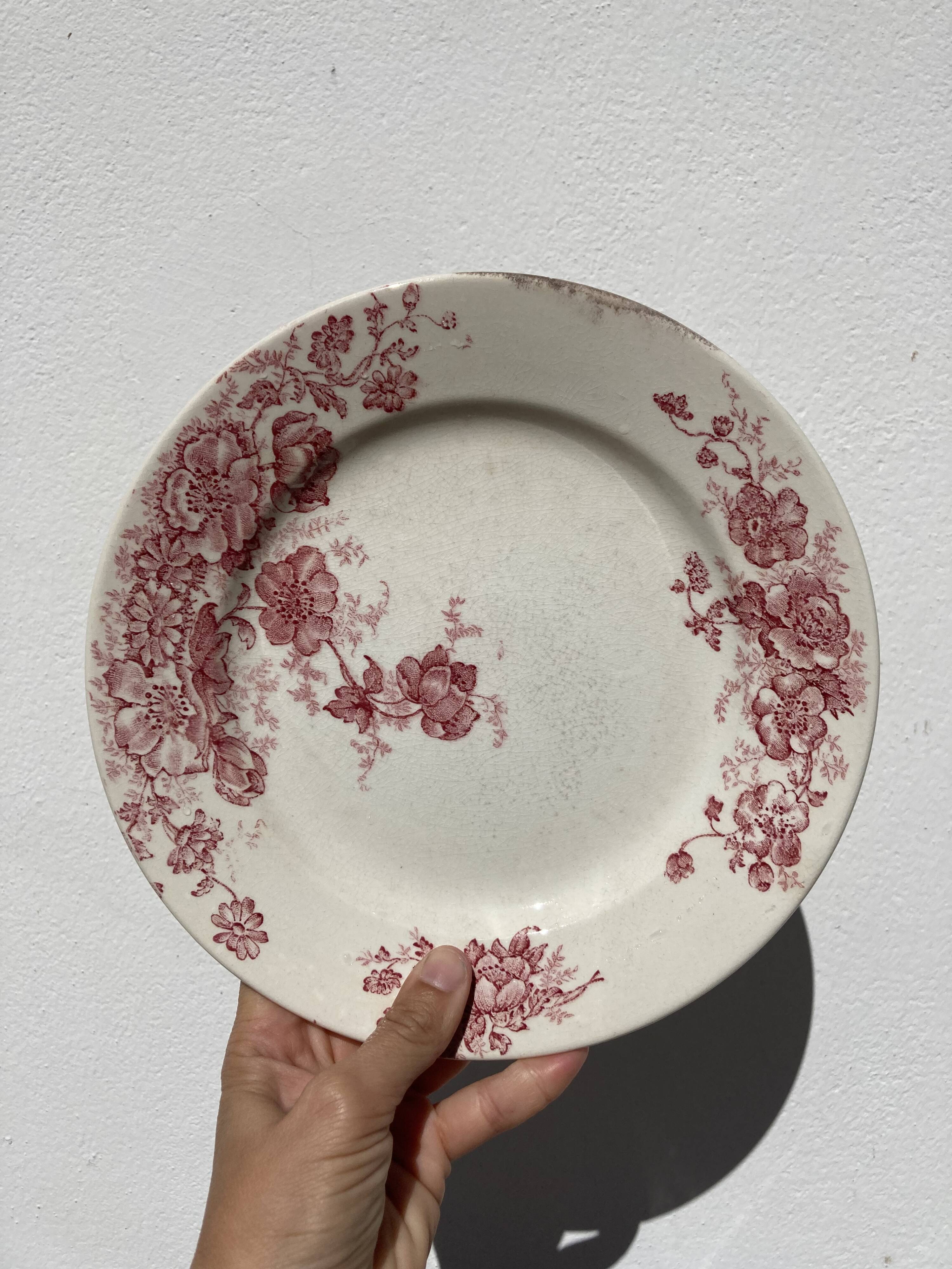 8 flat plates iron earth model Anémone by Bertrand Bordeaux