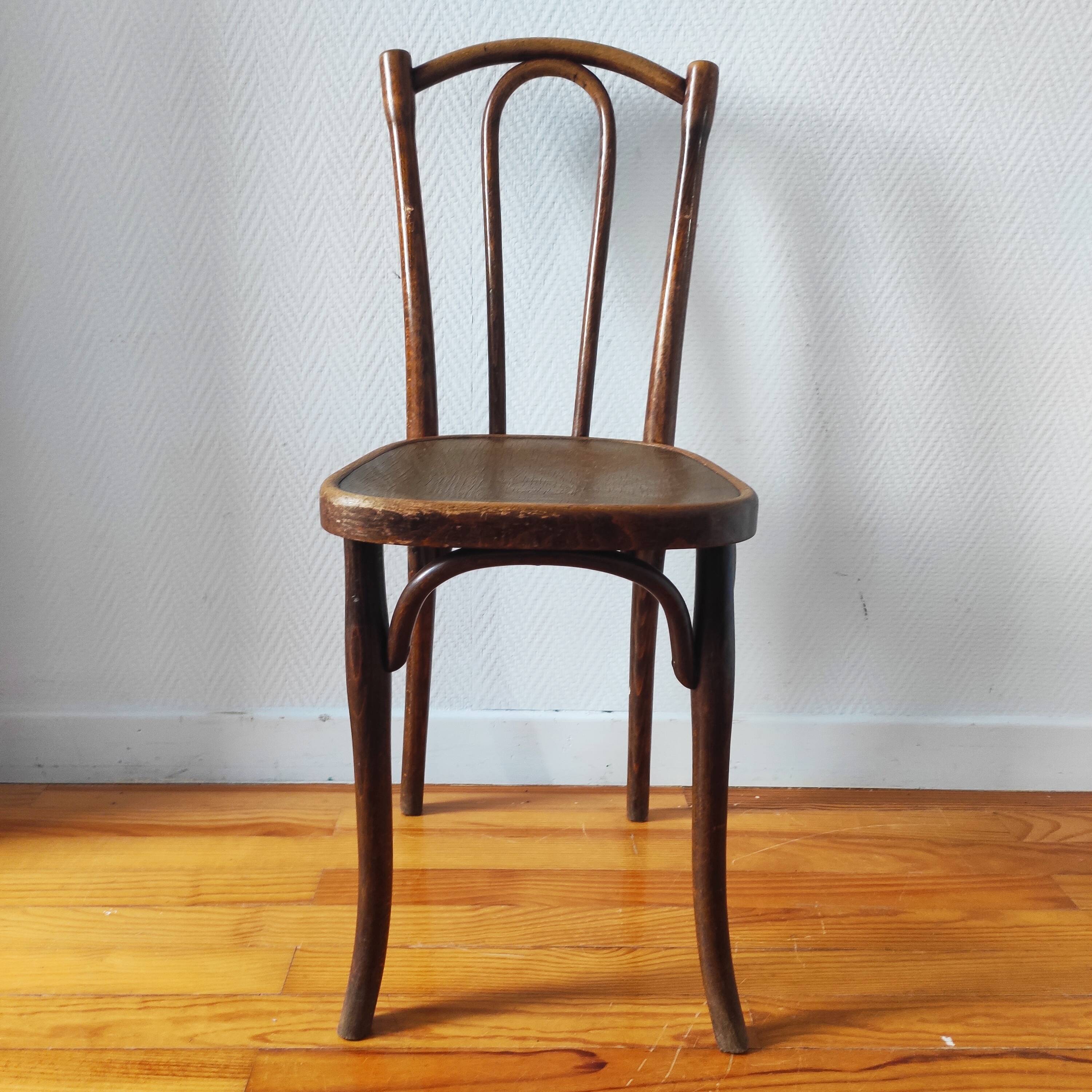 Antique Thonet bistro chair No. 56