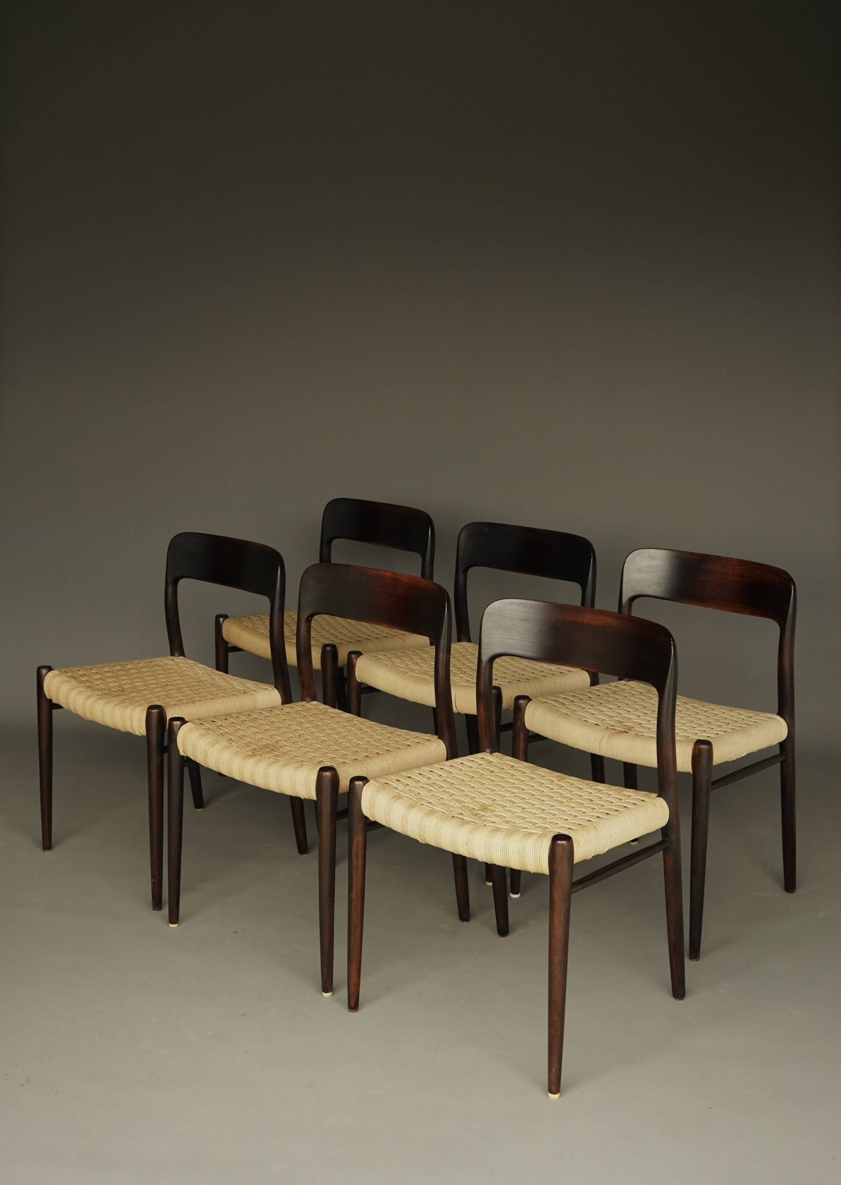 Chaises Model 75 par Niels Otto Møller pour J.L. Moller, années 1960, ensemble de 6