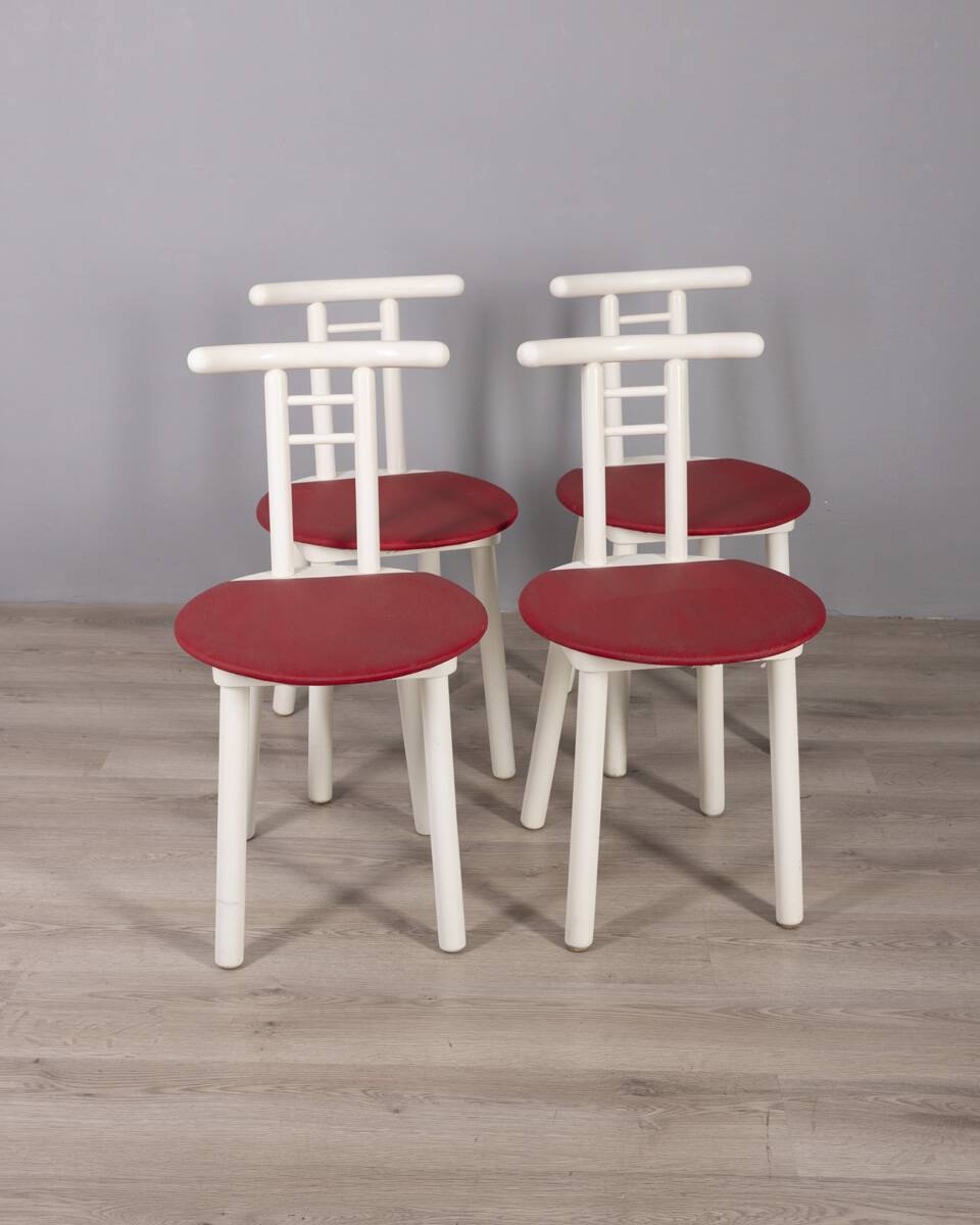 Set of 4 vintage 1980s chairs in wood and red vinyl, italian design