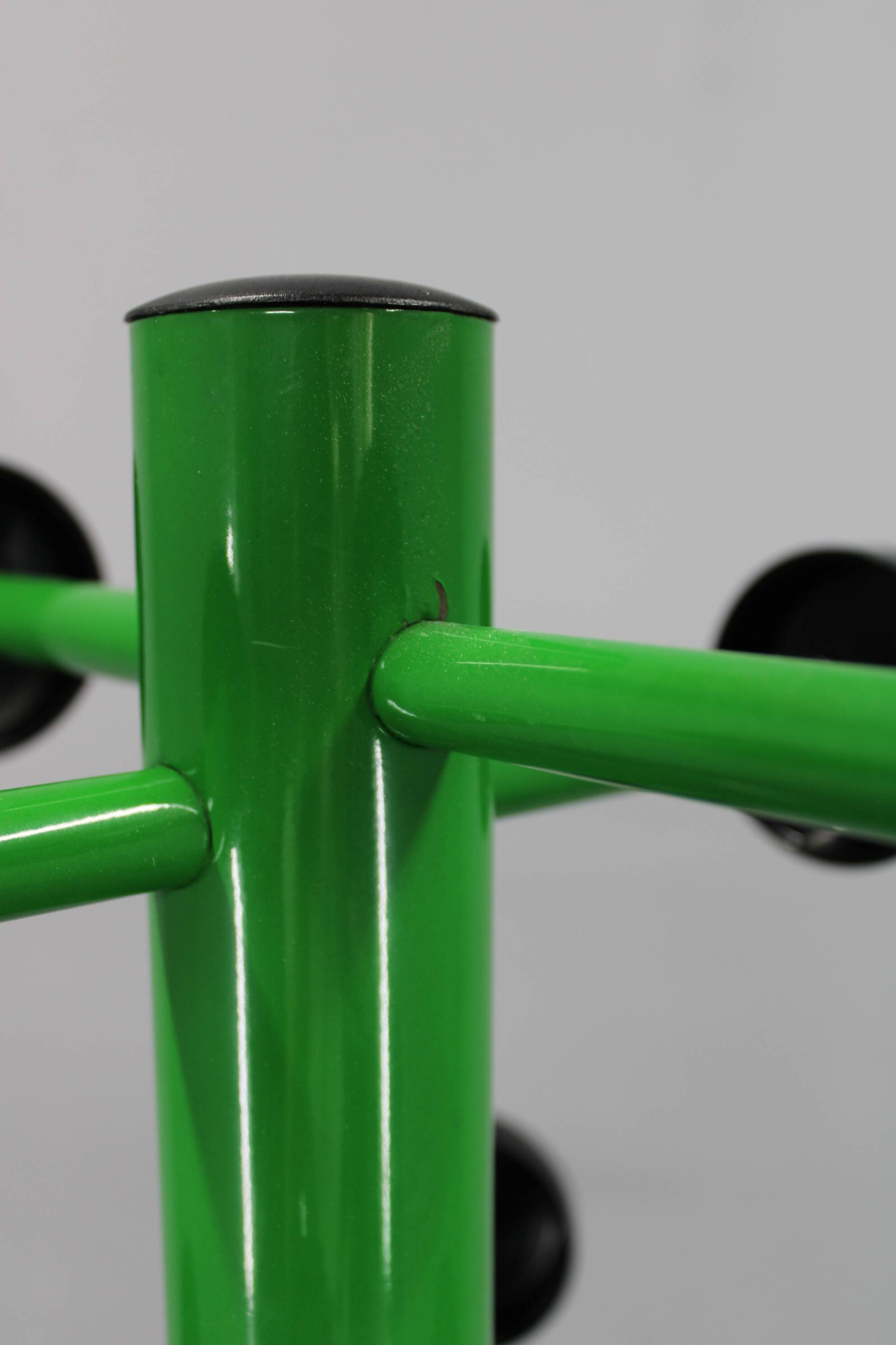 Porte-manteau italien en métal laqué des années 1970 avec porte-parapluie