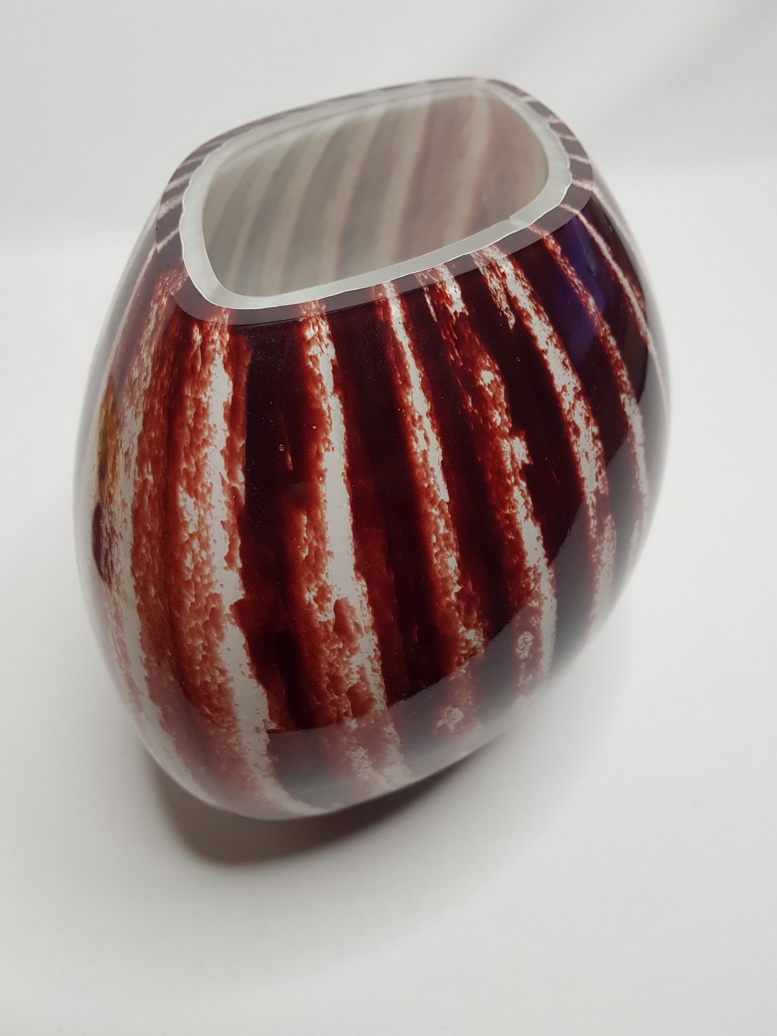Vintage zebra vase, Soisy art glassware on school