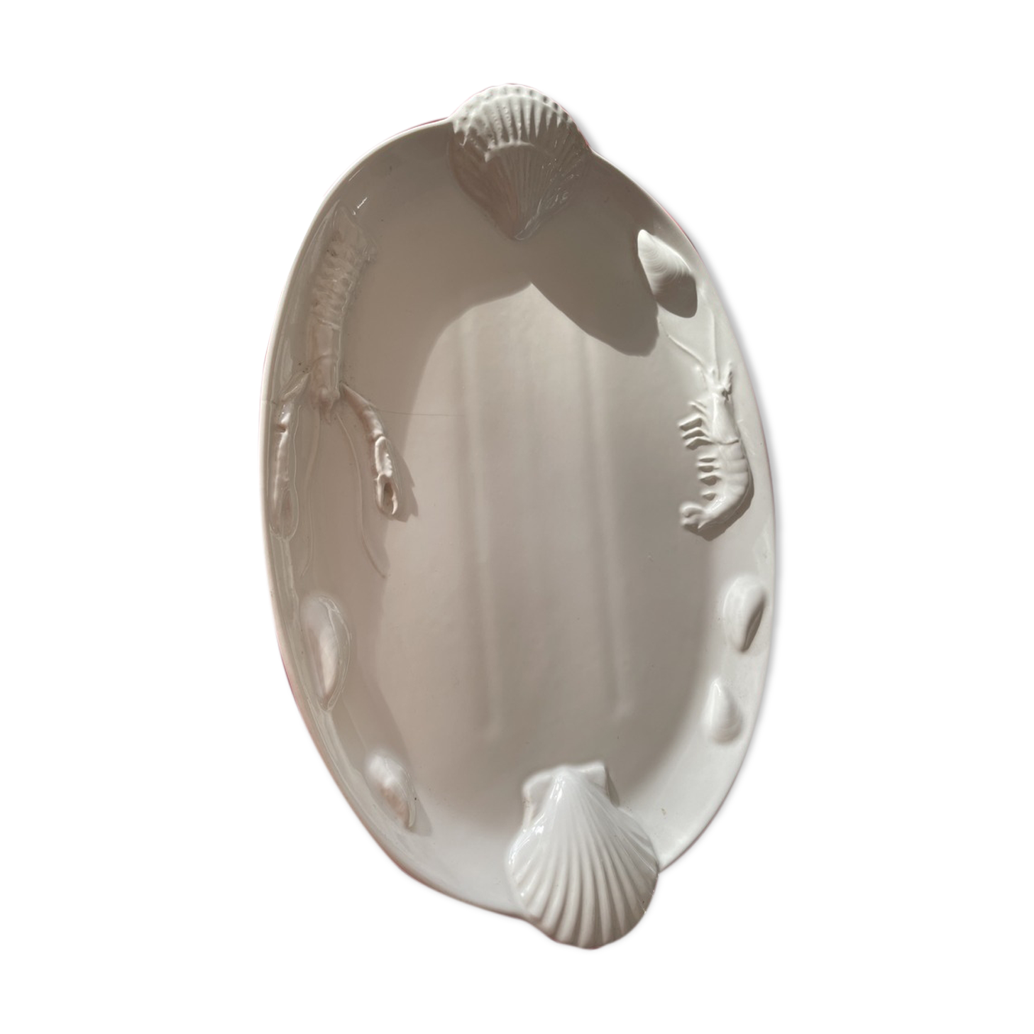 Large dish decorated with shellfish
