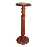 Turned wood presentation column