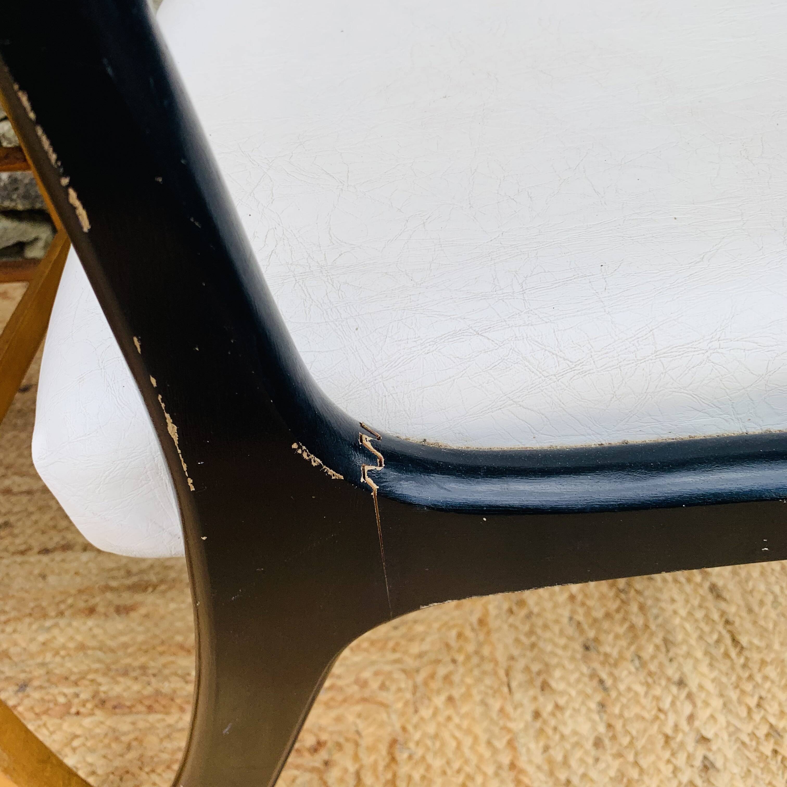 Ensemble de 4 chaises dépareillées