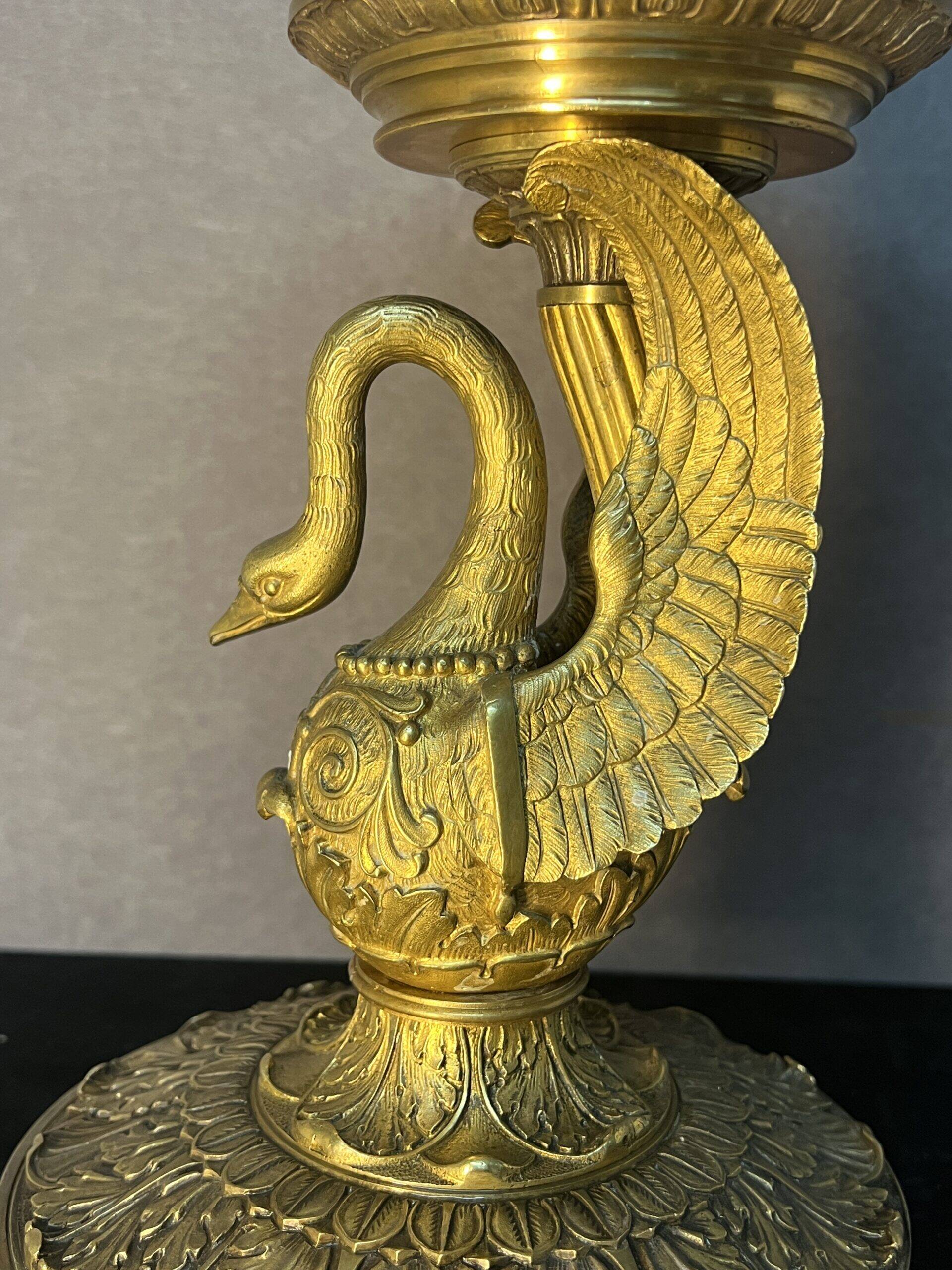 Très belle et ancienne coupe Empire DLG de Pierre-Philippe Thomire, décor de cygne
