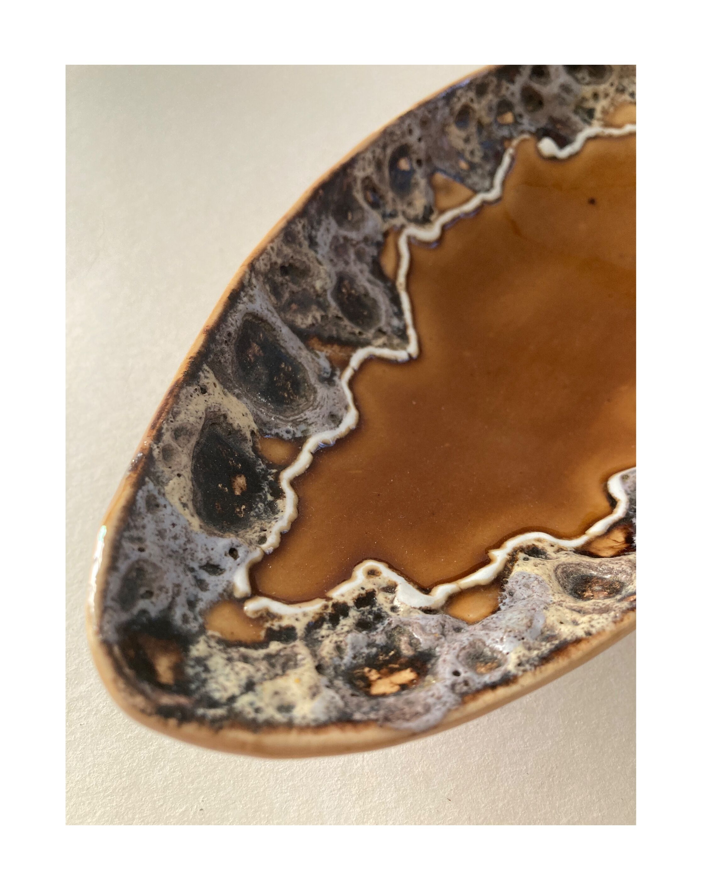 Empty ceramic pocket