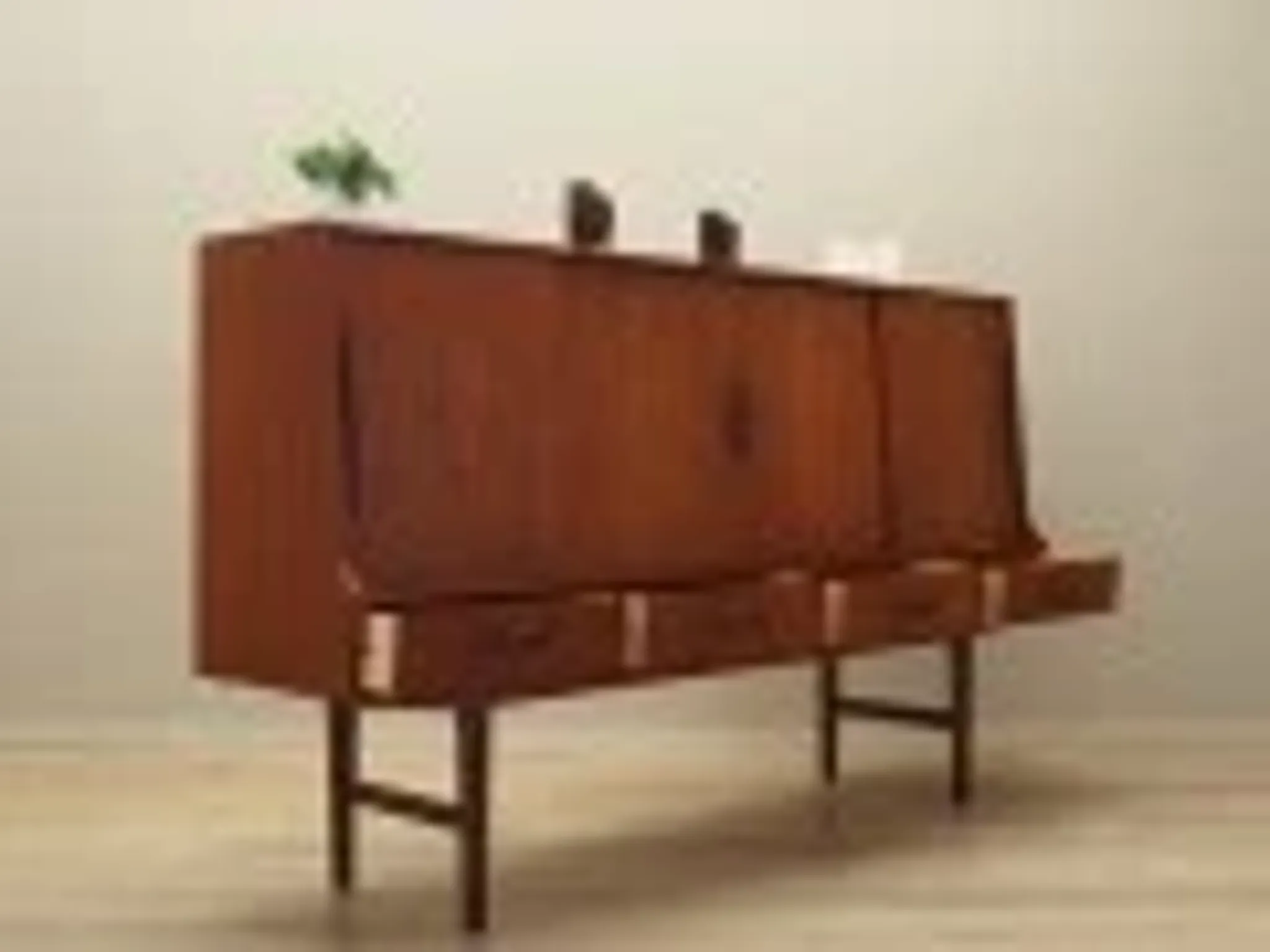 Buffet en teck, design danois, années 1960, production : Danemark