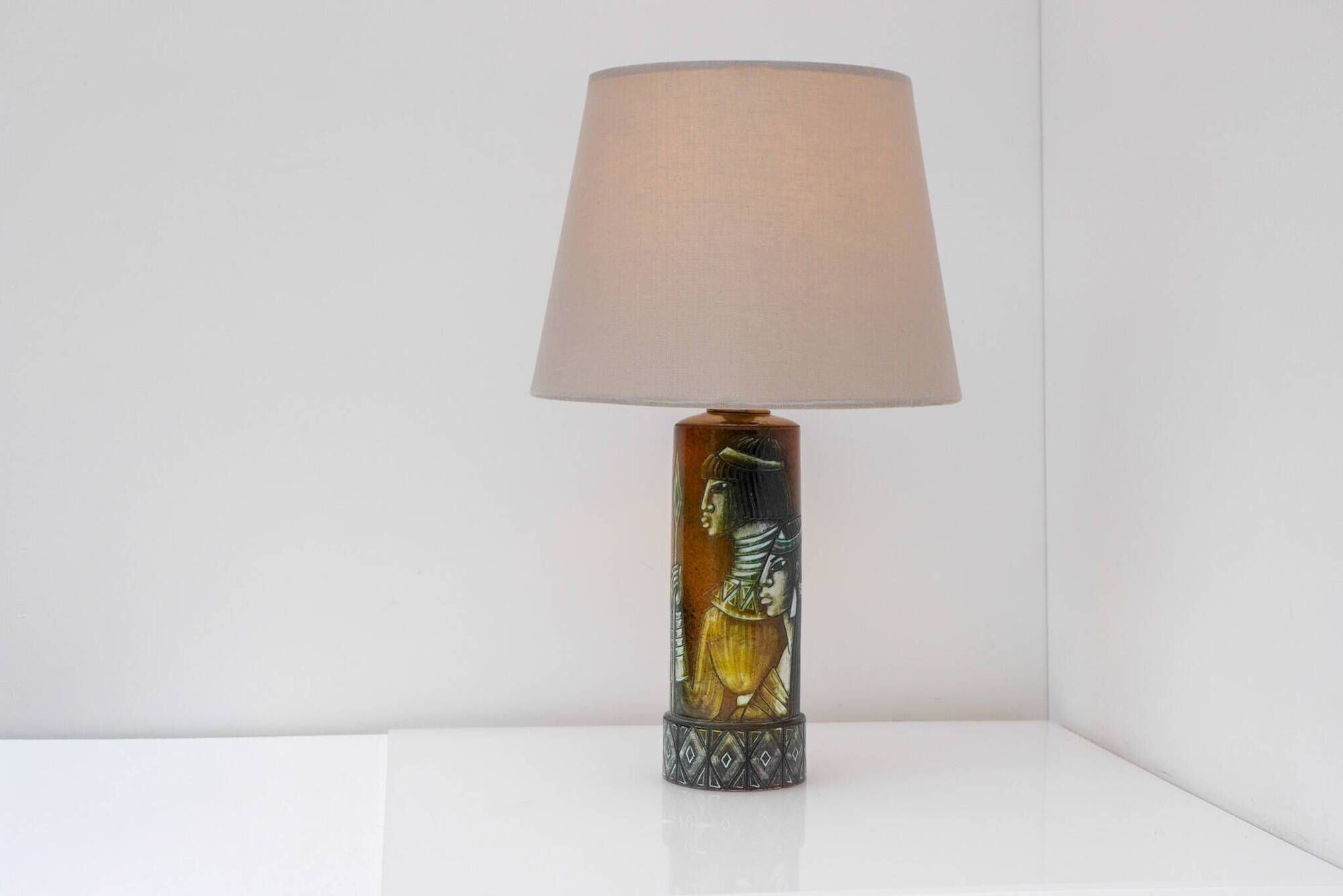 Sculptural table lamp in ceramic, designed by Bonnie Rehnqvist, Sweden, 1972