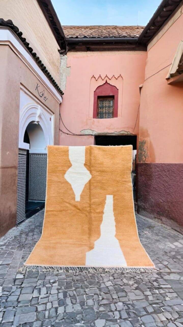 Handmade pure wool rug, size 100 x 200 cm.