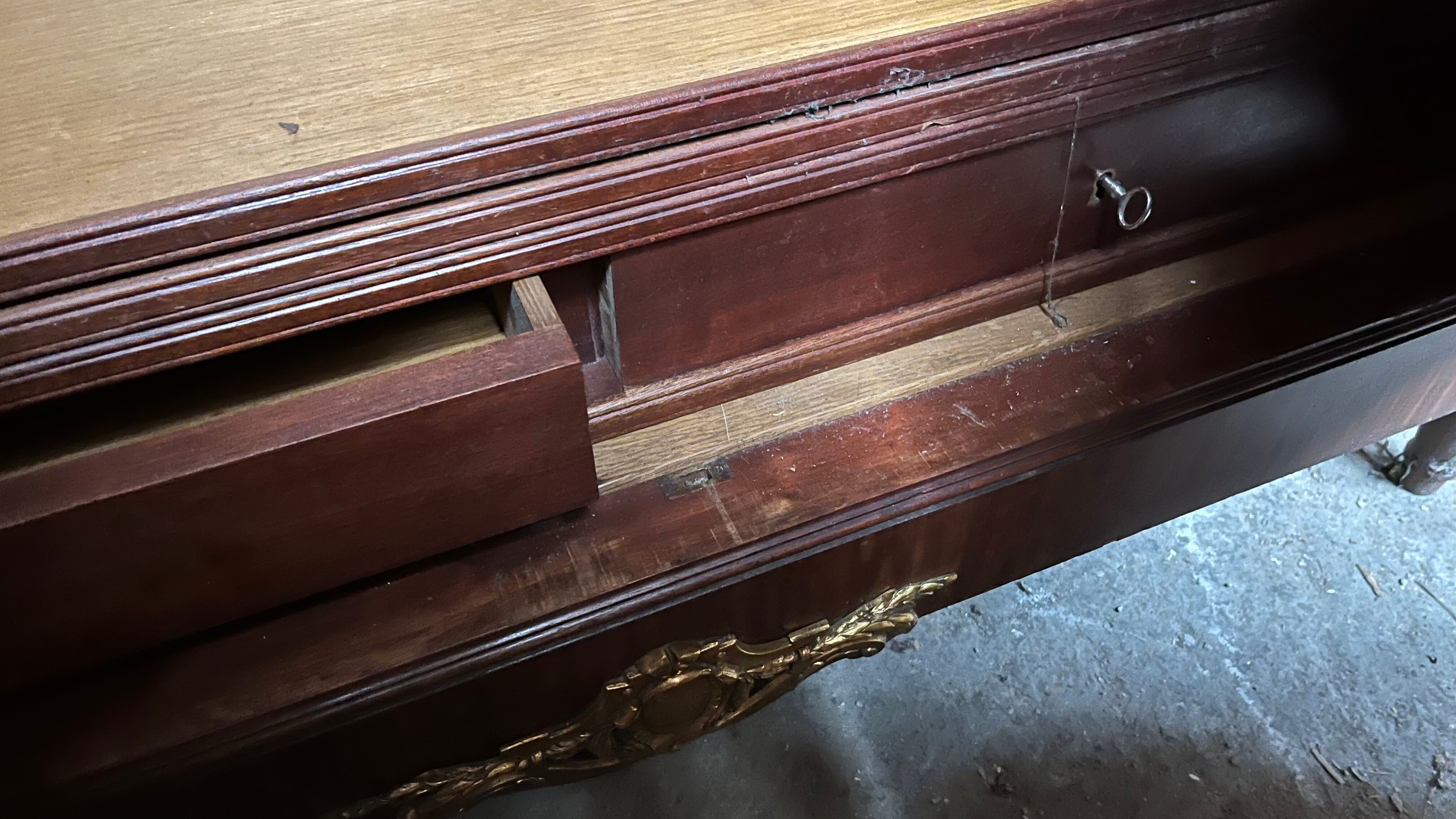 Cabinet 2 doors mirror mahogany rocaille years 1900