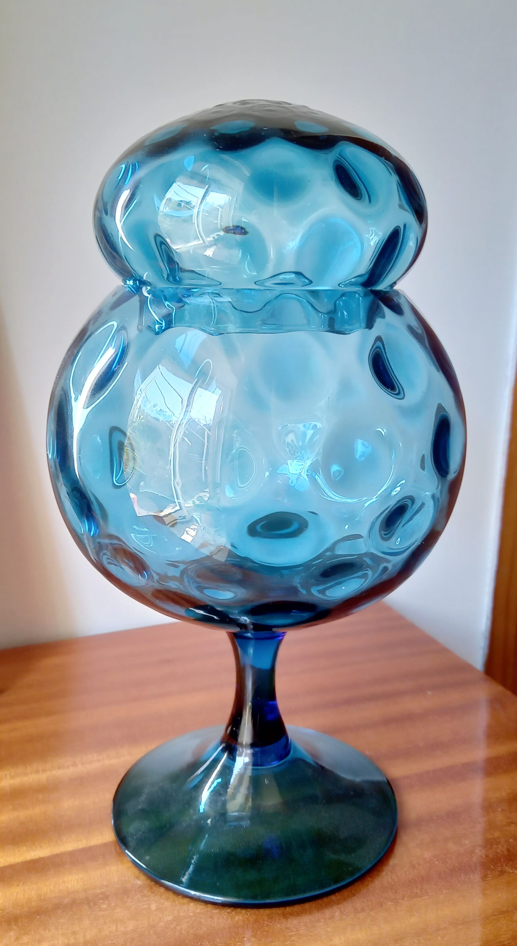 Polished glass leech jar