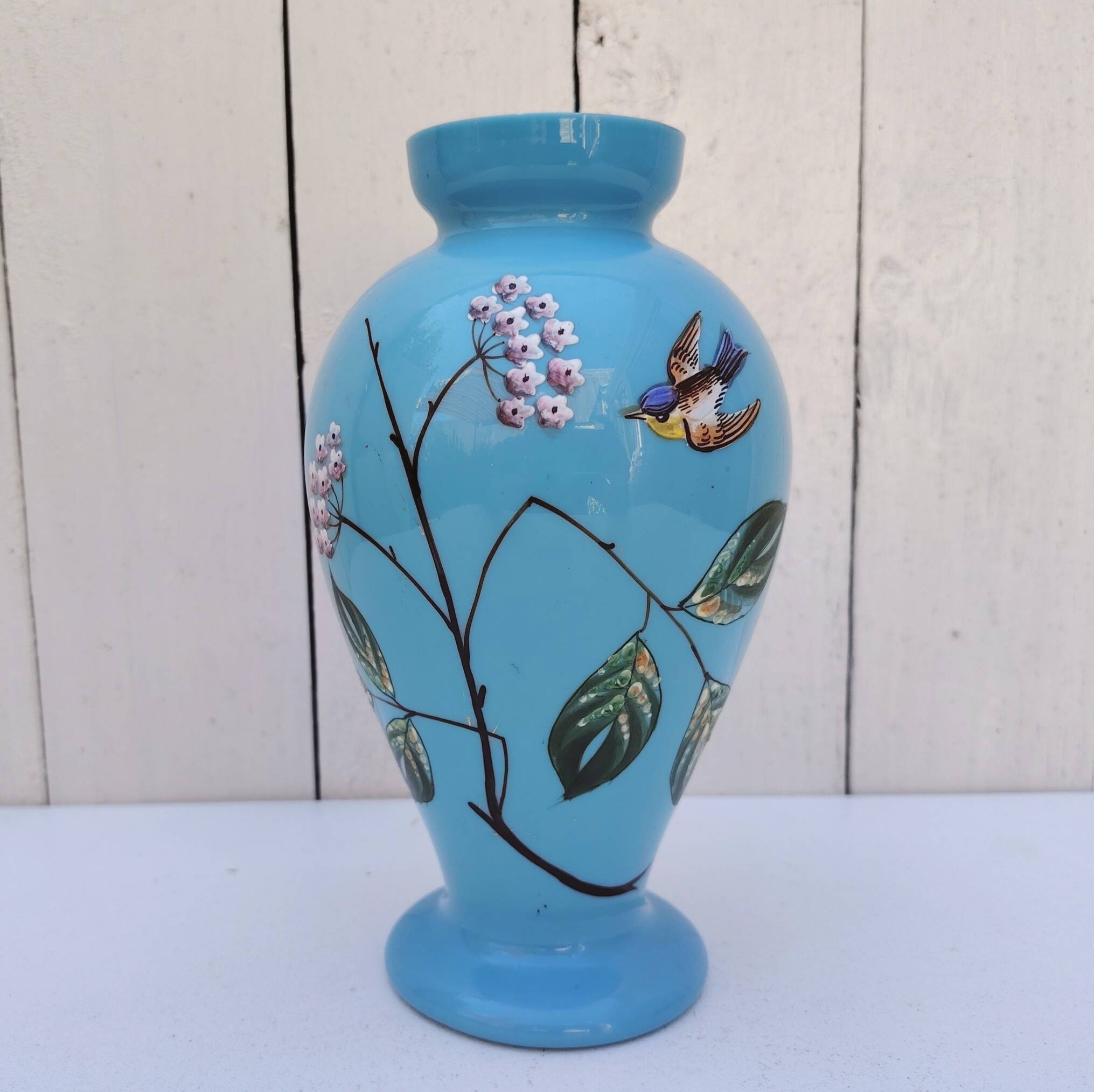 Opaline vase, Napoleon III flower bouquet decoration