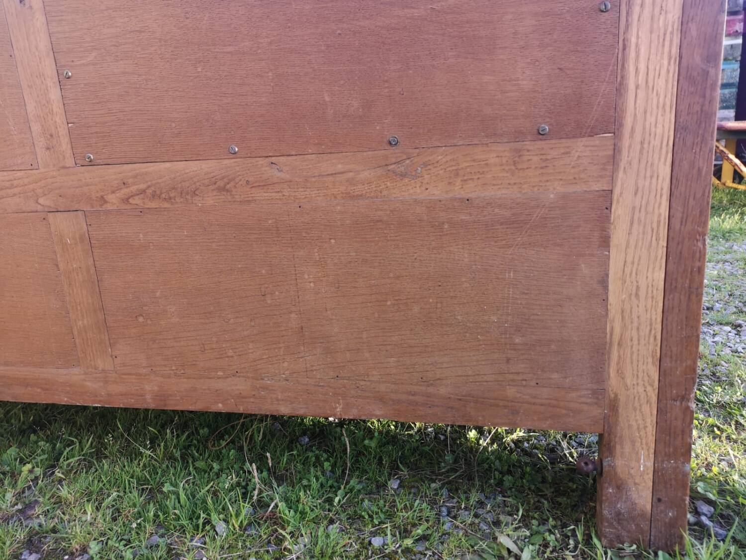 Art Deco banquette in its original condition.
