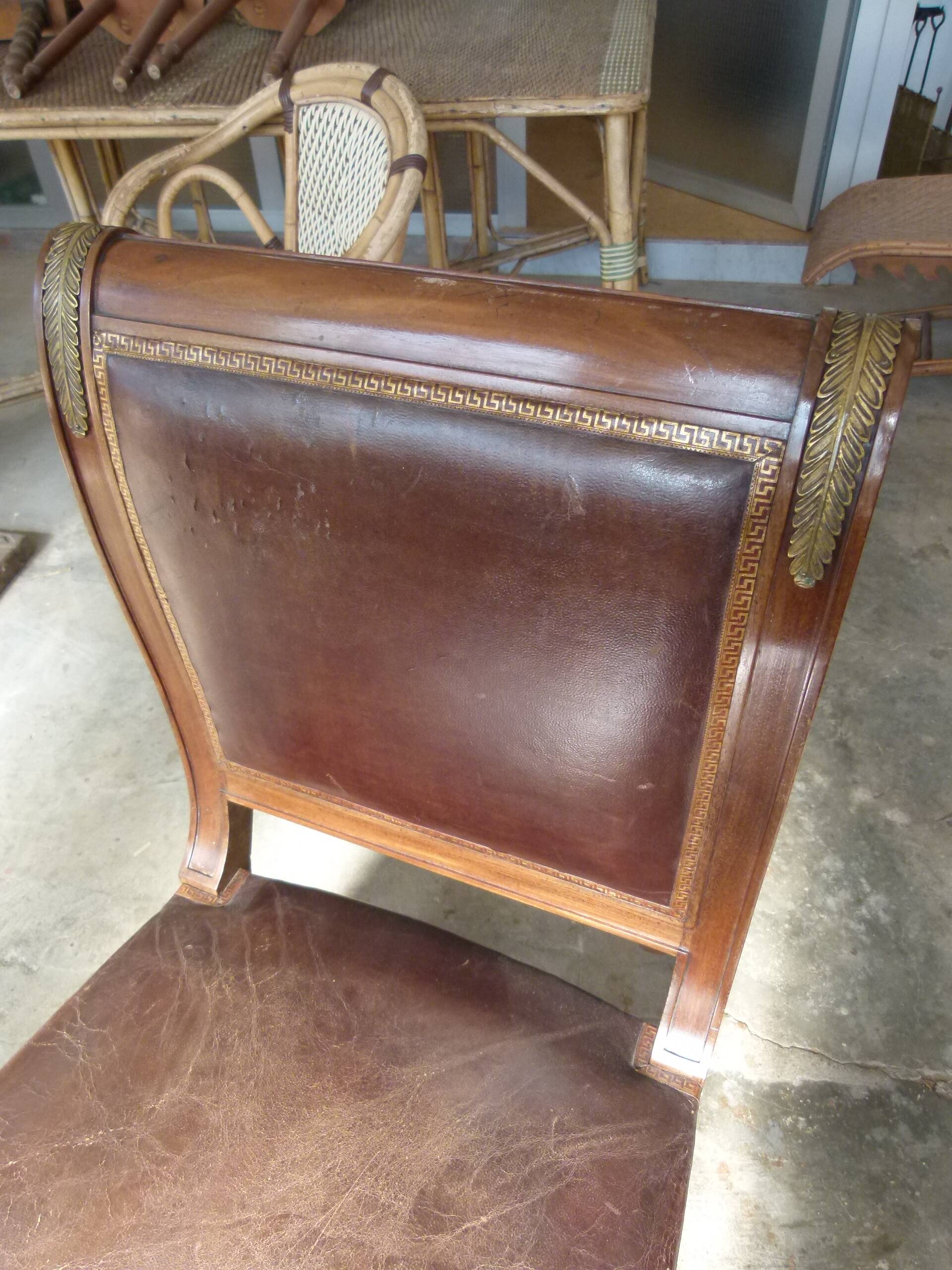 Pair de feuteils en cuir