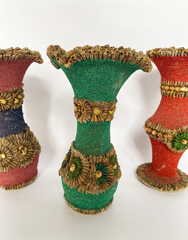 Lot vases seashells