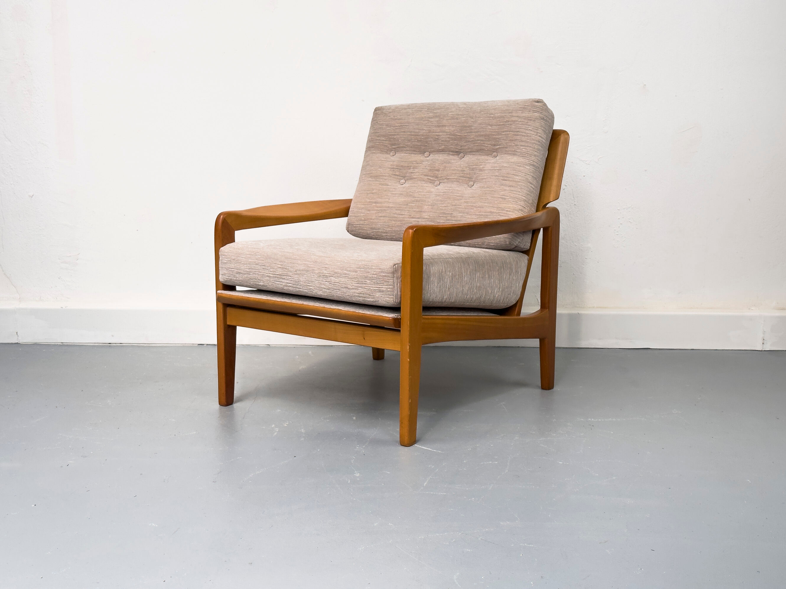 Paire de fauteuils, 1960s