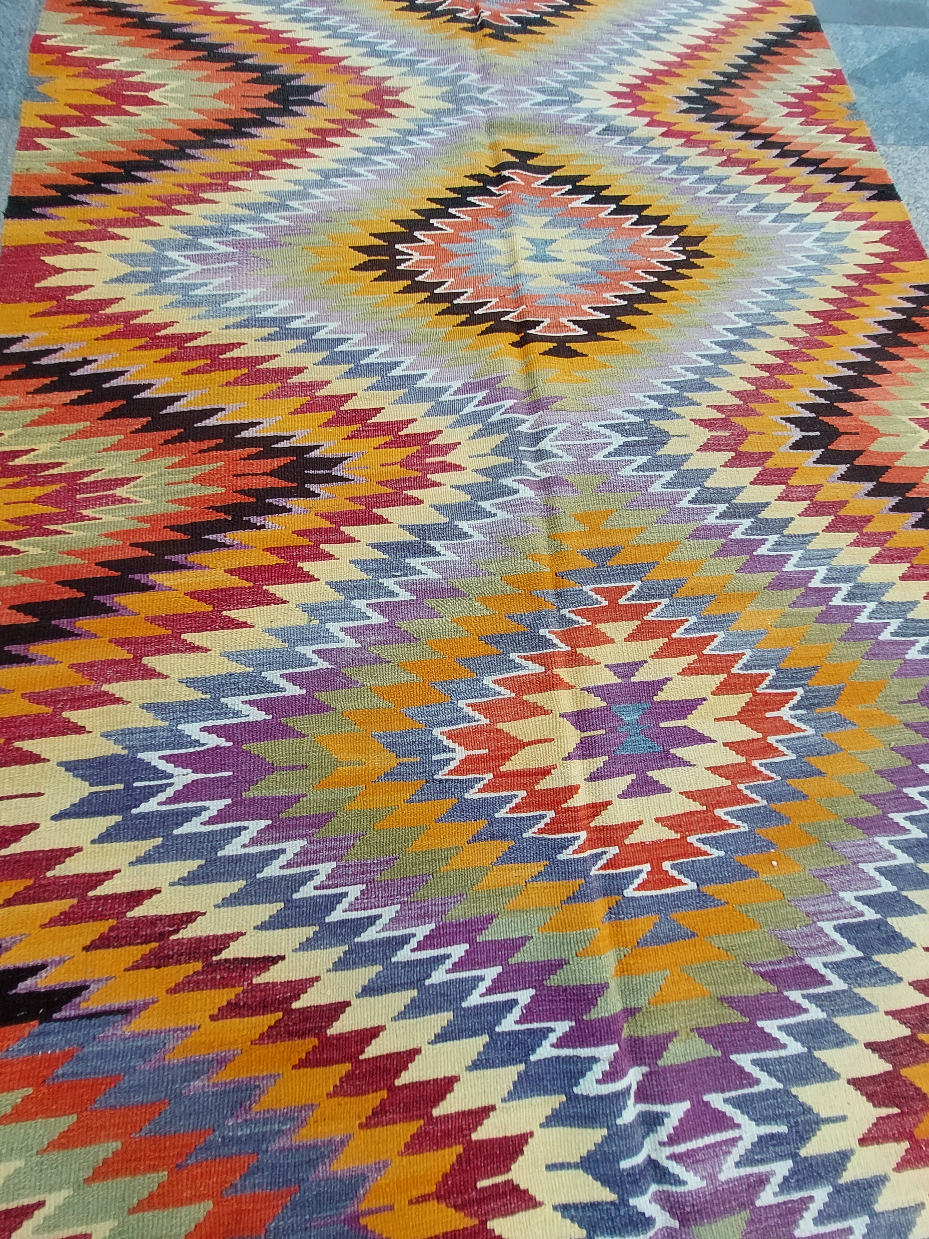 Turkish kilim rug,273x166 cm.MYK-1627