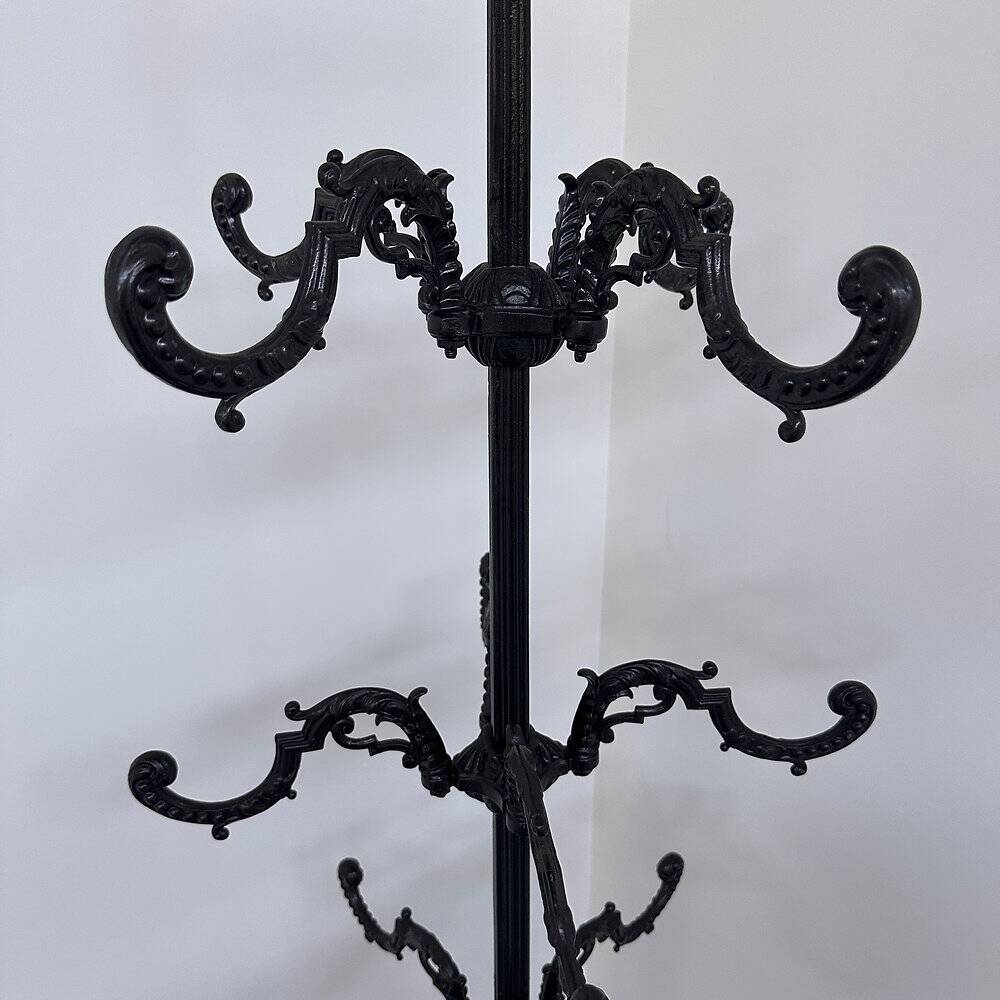 Large ornate cast iron hall tree coat stand with 12 hooks
