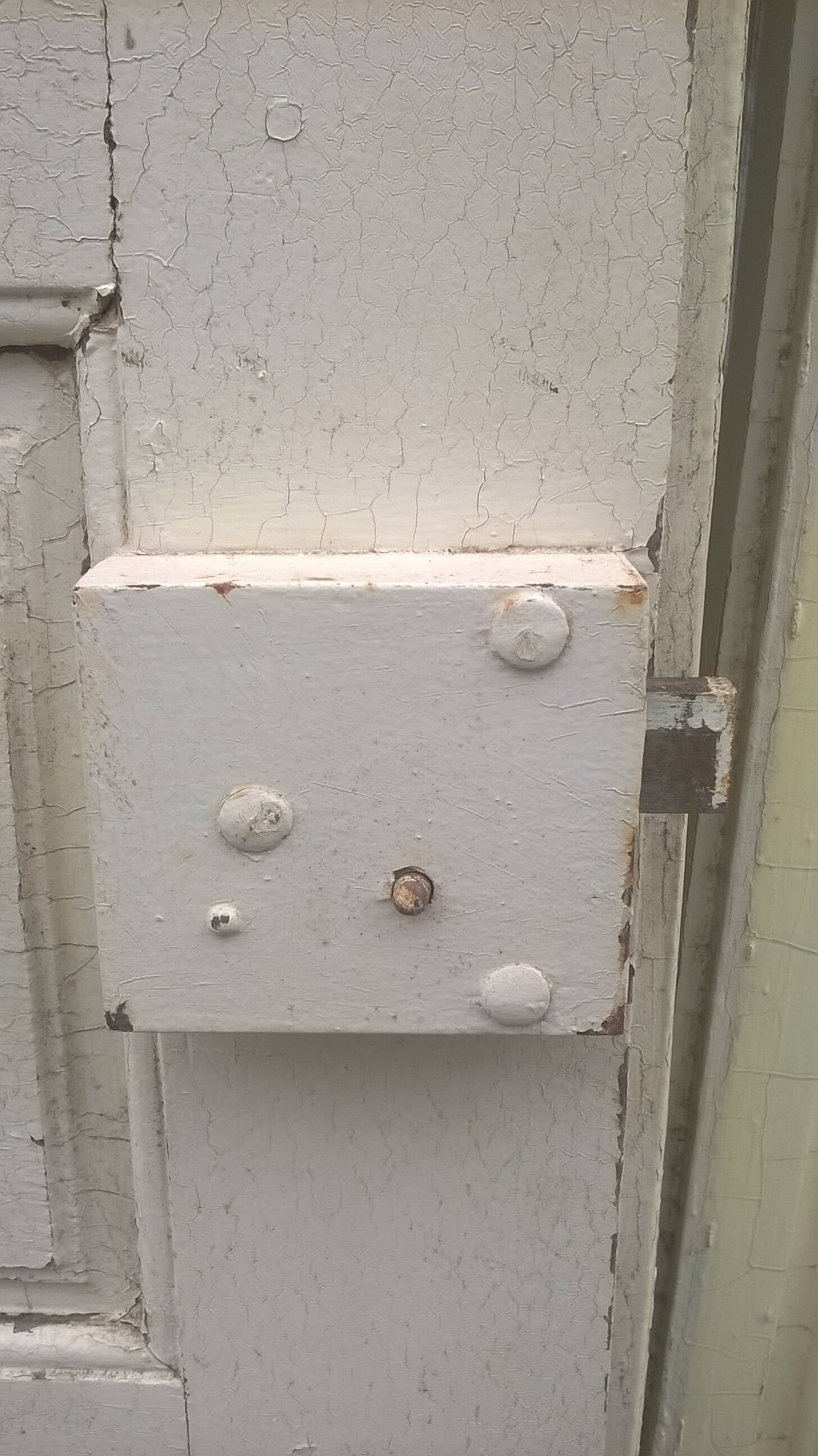 Porte mouluré avec cadre xix eme
